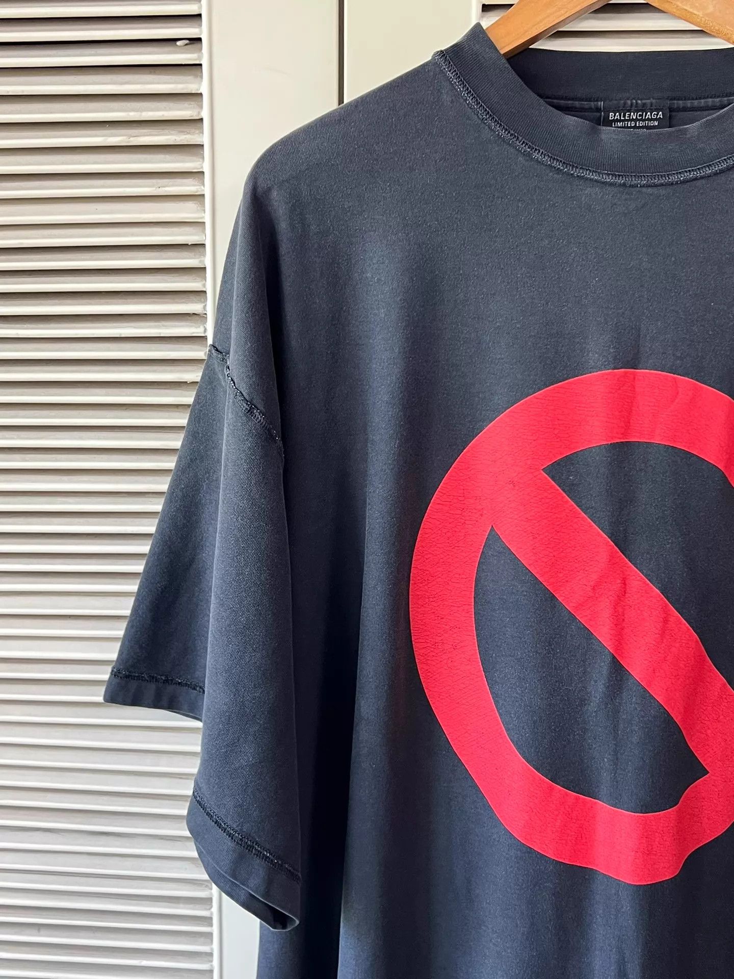 Balenciaga Balenciaga BFRND Prohibited Black Short Sleeve T-Shirt 4 Red Size US XL / EU 56 / 4 - 4 Thumbnail