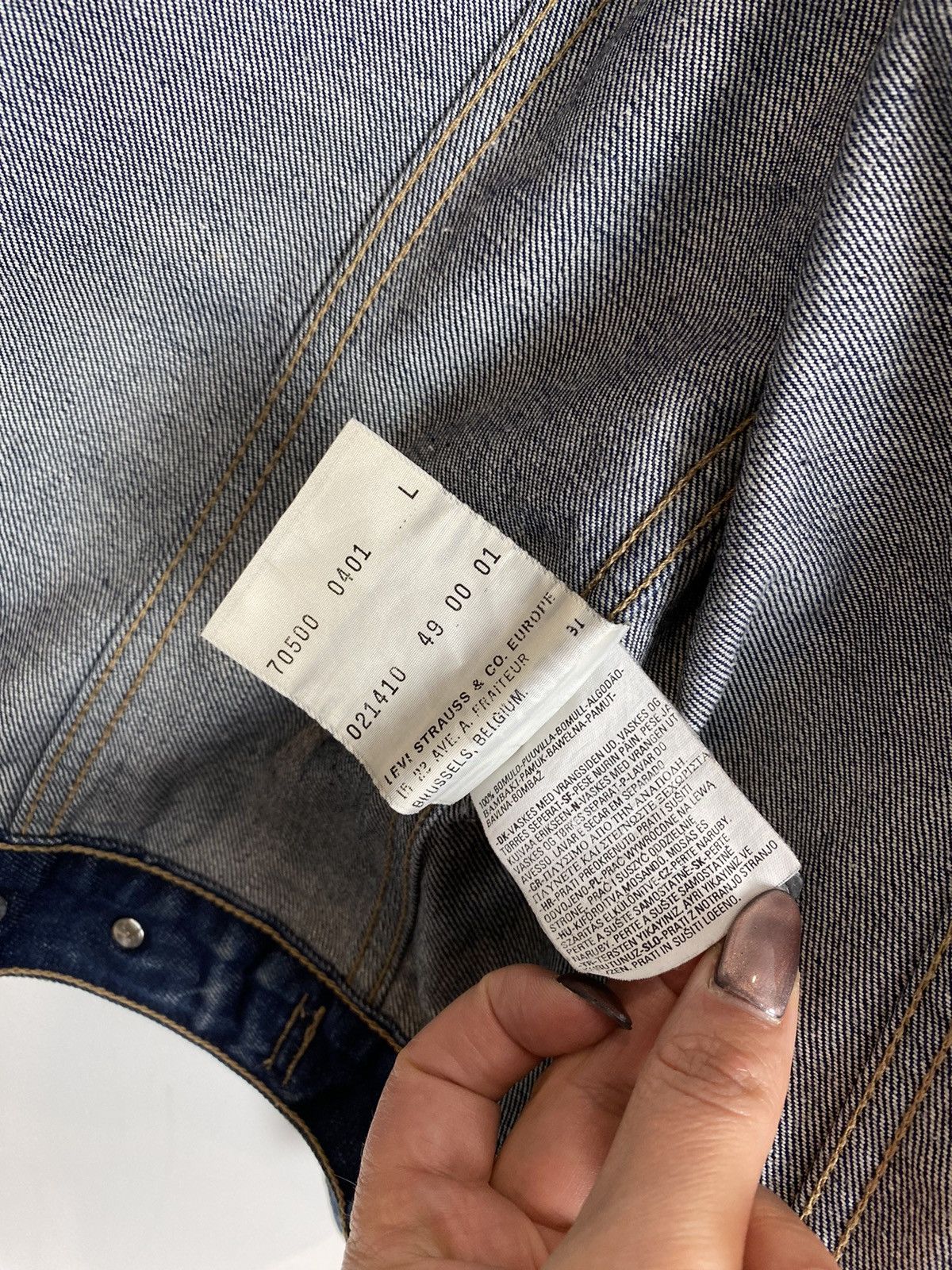 Levi's Vintage Levi’s Navy Blue Denim Jacket Buttons 90’s USA Size L / US 10 / IT 46 - 10 Thumbnail