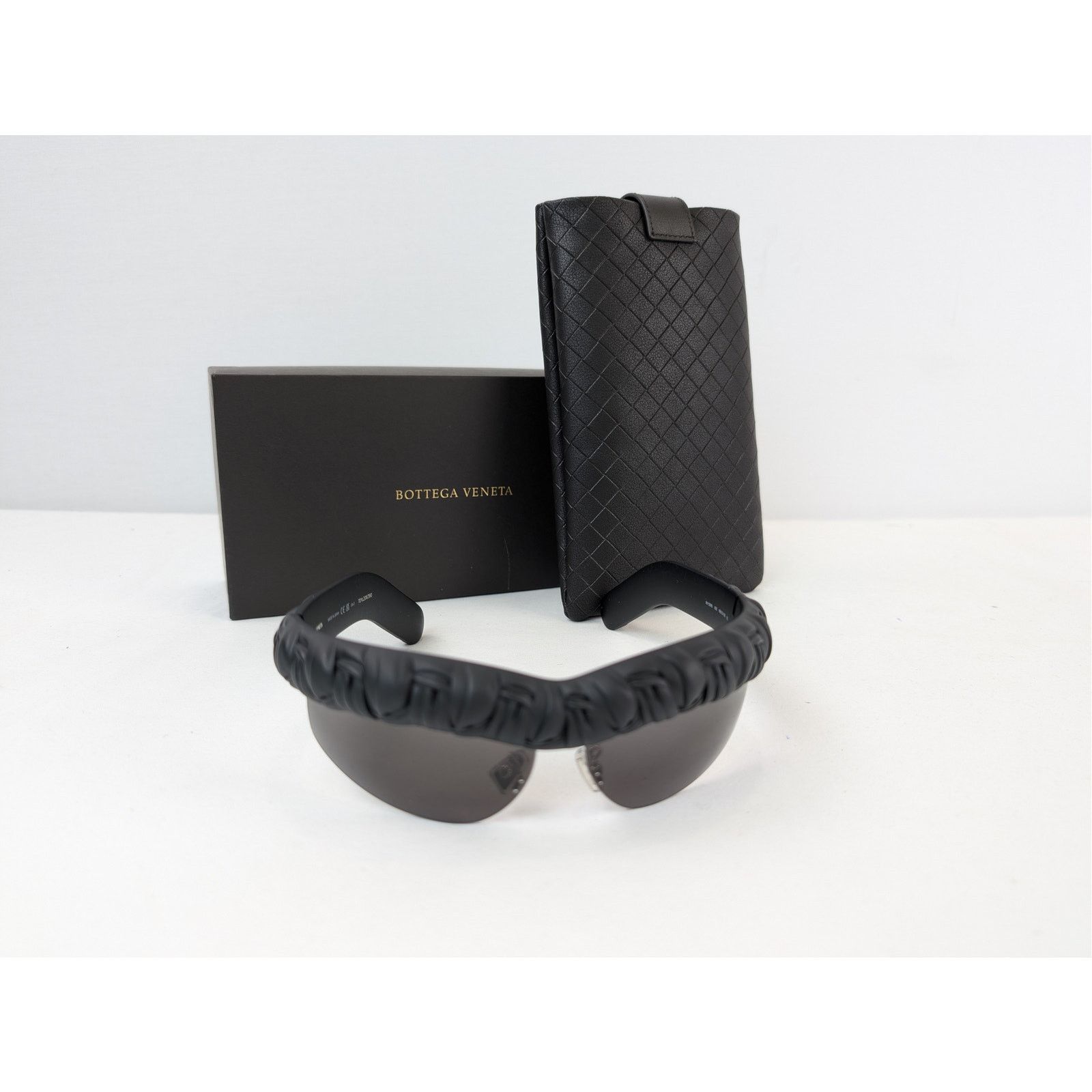 Bottega Veneta o1rshd1 Size: OS / Intrecciato Rim Sunglasses in Black Size ONE SIZE - 14 Thumbnail