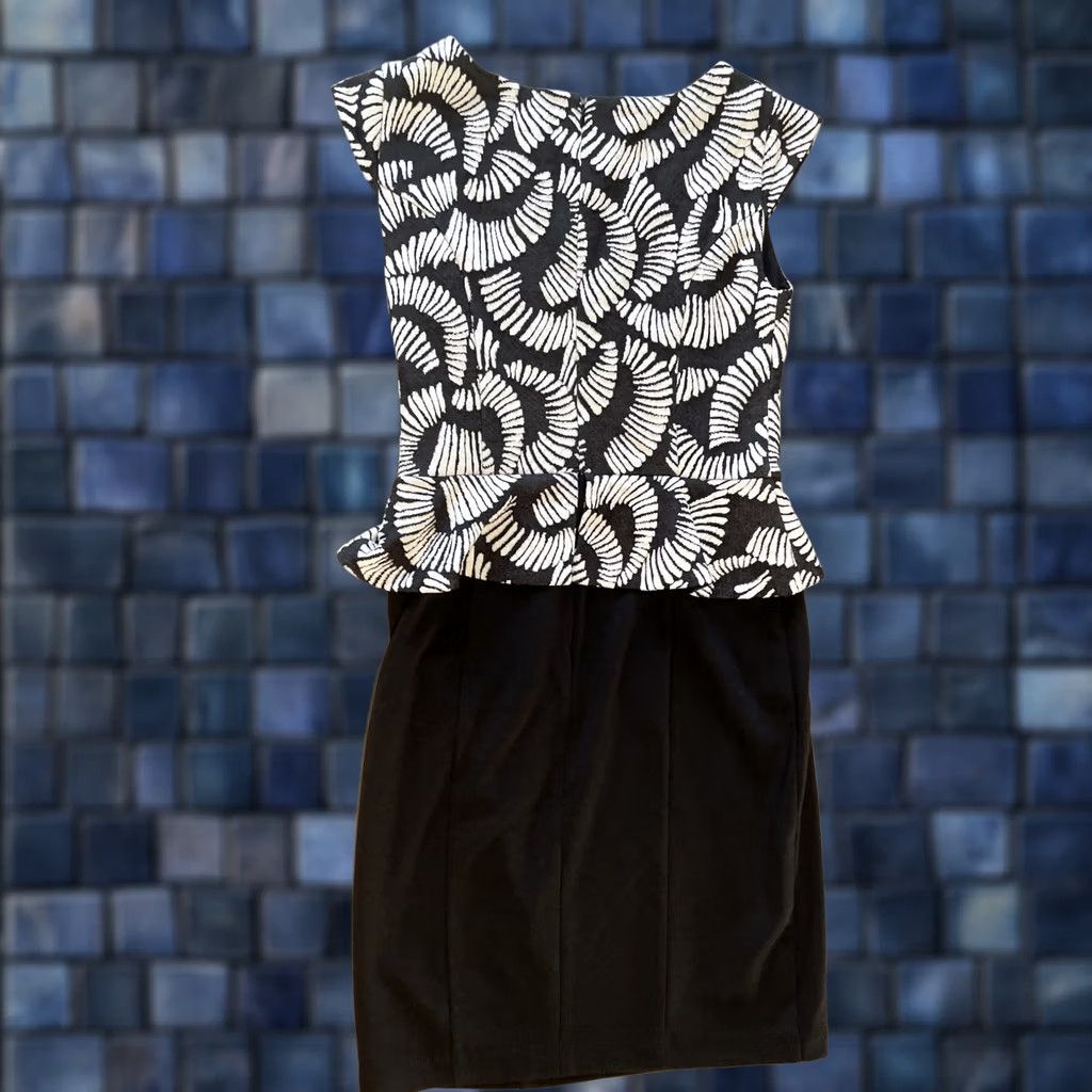 Ann Taylor Ann Taylor Women’s Pencil Knee Length Black White Sleeveless Dress Size 4 Floral Multicolor Size S / US 4 / IT 40 - 1 Thumbnail