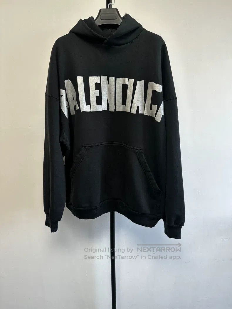 Balenciaga Balenciaga Pullover logo long-sleeve sweatshirt Size US S / EU 44-46 / 1 - 1 Thumbnail