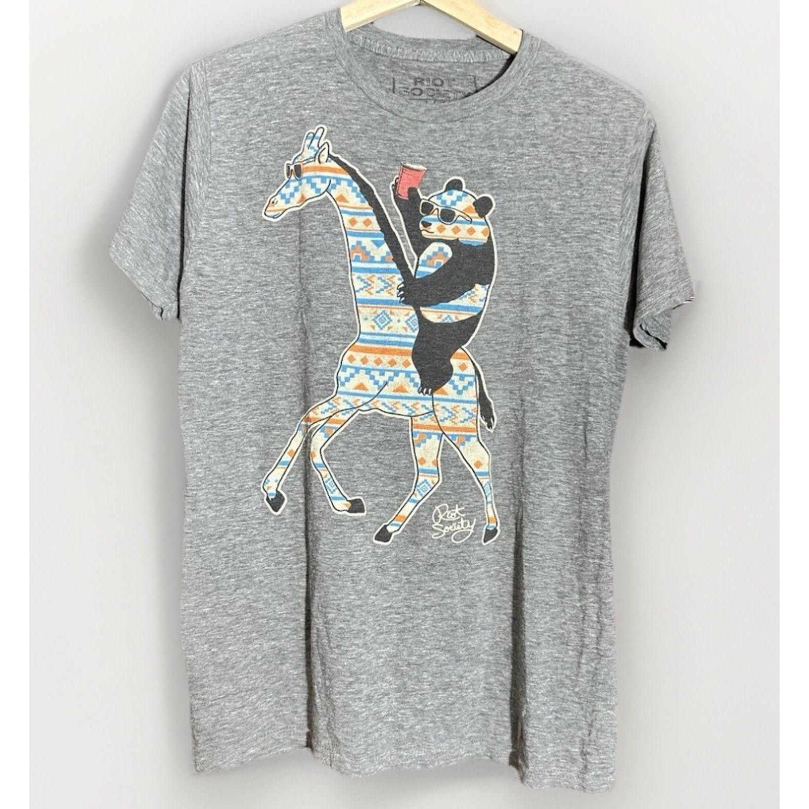 Riot Society Riot Society Giraffe Panda Graphic Tee Gray Short Sleeve M Size US M / EU 48-50 / 2 - 1 Thumbnail