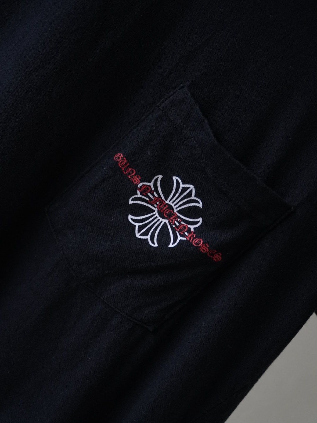 Chrome Hearts RARE Chrome Hearts - Guns n Roses Cross tee Size US M / EU 48-50 / 2 - 3 Thumbnail
