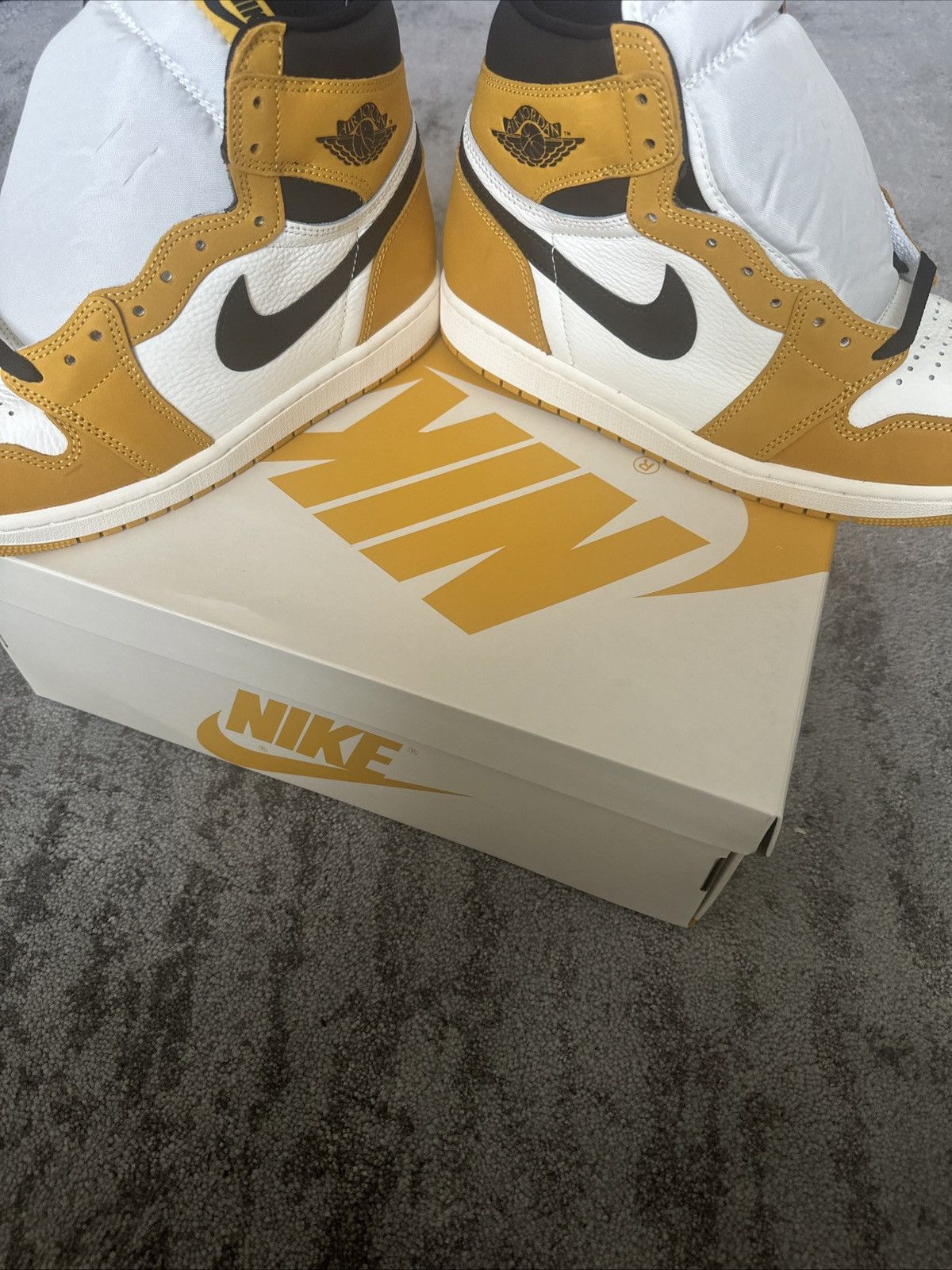 Jordan Brand Brand New- 10.5M Air Jordan 1 Yellow Ochre Size US 10.5 / EU 43-44 - 2 Thumbnail