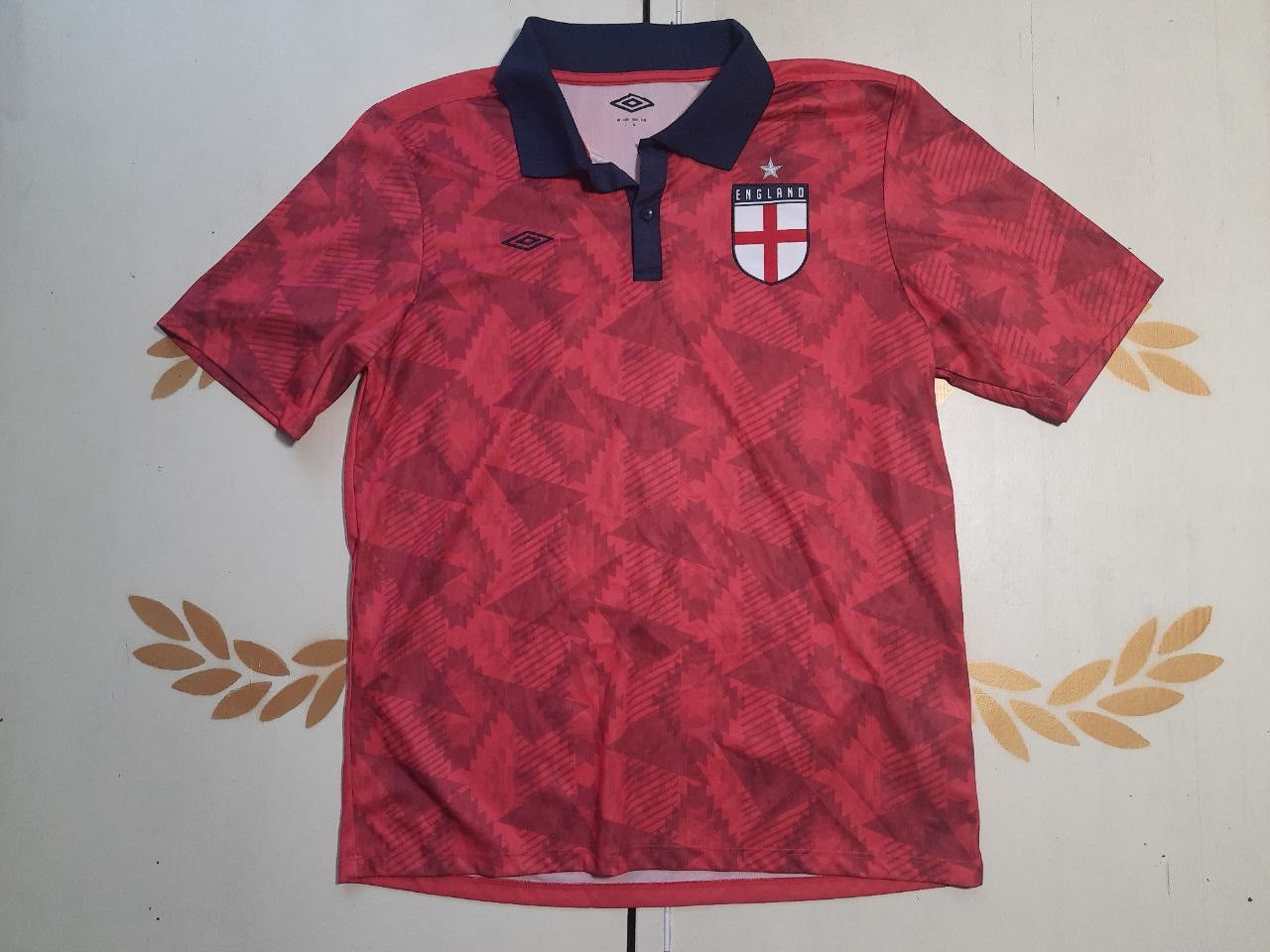 Umbro Umbro England St Georges Flag Jersey 2018 Size US L / EU 52-54 / 3 - 1 Thumbnail