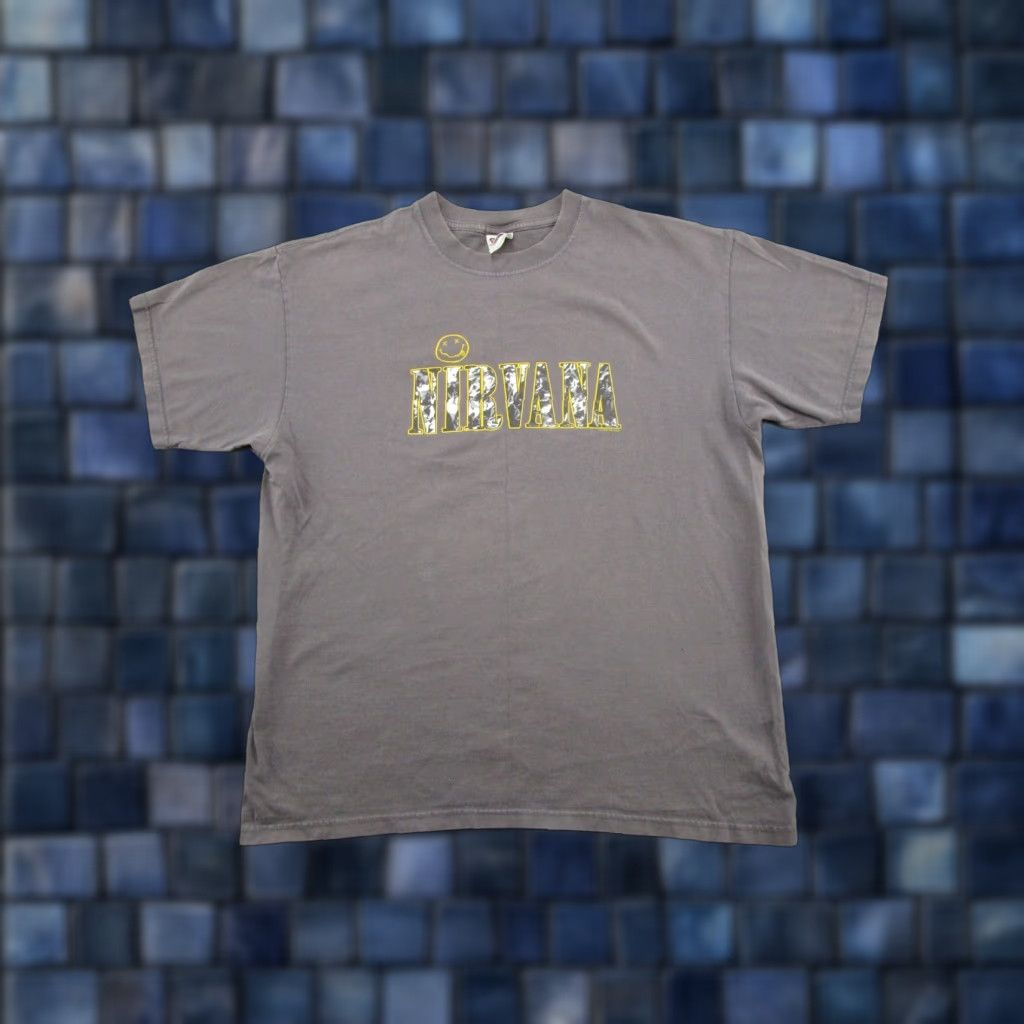 Anvil VINTAGE Nirvana Logo T-Shirt 1990s 1997 Size L Men Gray 90s Band Kurt Cobain T-Shirt Logo Graphic Print Short Sleeve Crew Neck Mens Size US L / EU 52-54 / 3 - 1 Thumbnail