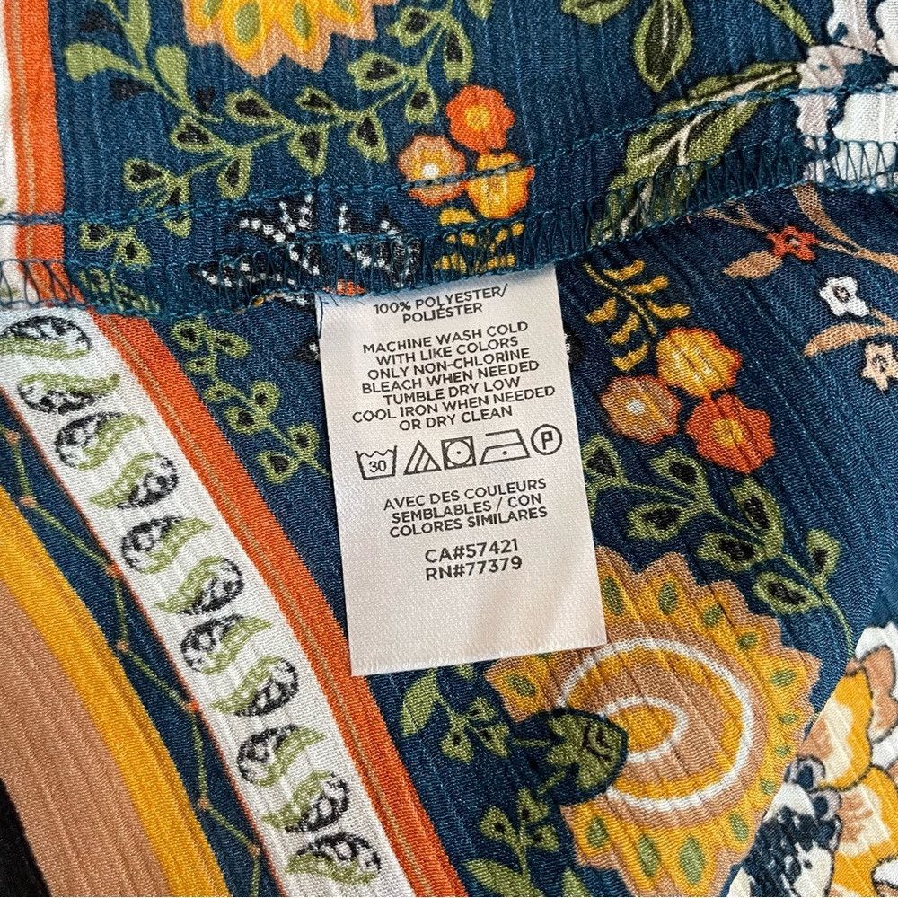Ann Taylor New Ann Taylor Floral V-neck Short Sleeve Blouse Size XS Size XS / US 0-2 / IT 36-38 - 7 Thumbnail