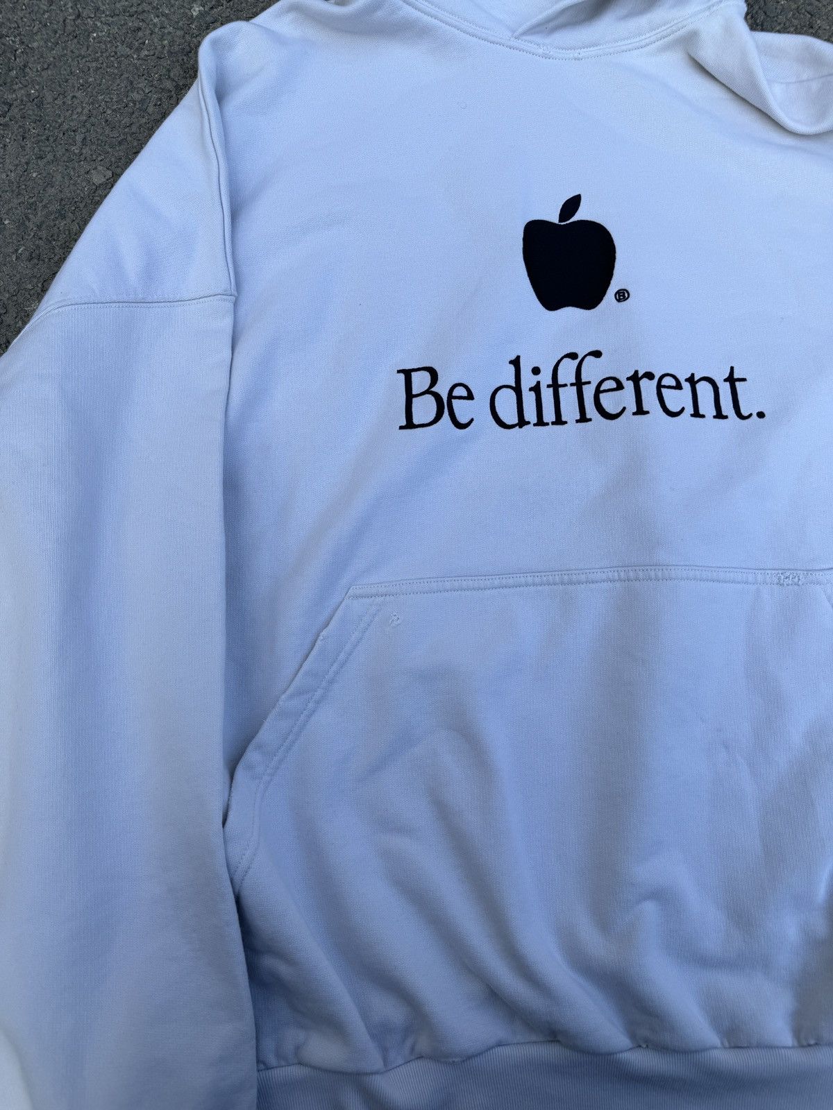 Balenciaga Balenciaga AW22 Be Different Hoodie Sz.2 Size US M / EU 48-50 / 2 - 4 Thumbnail