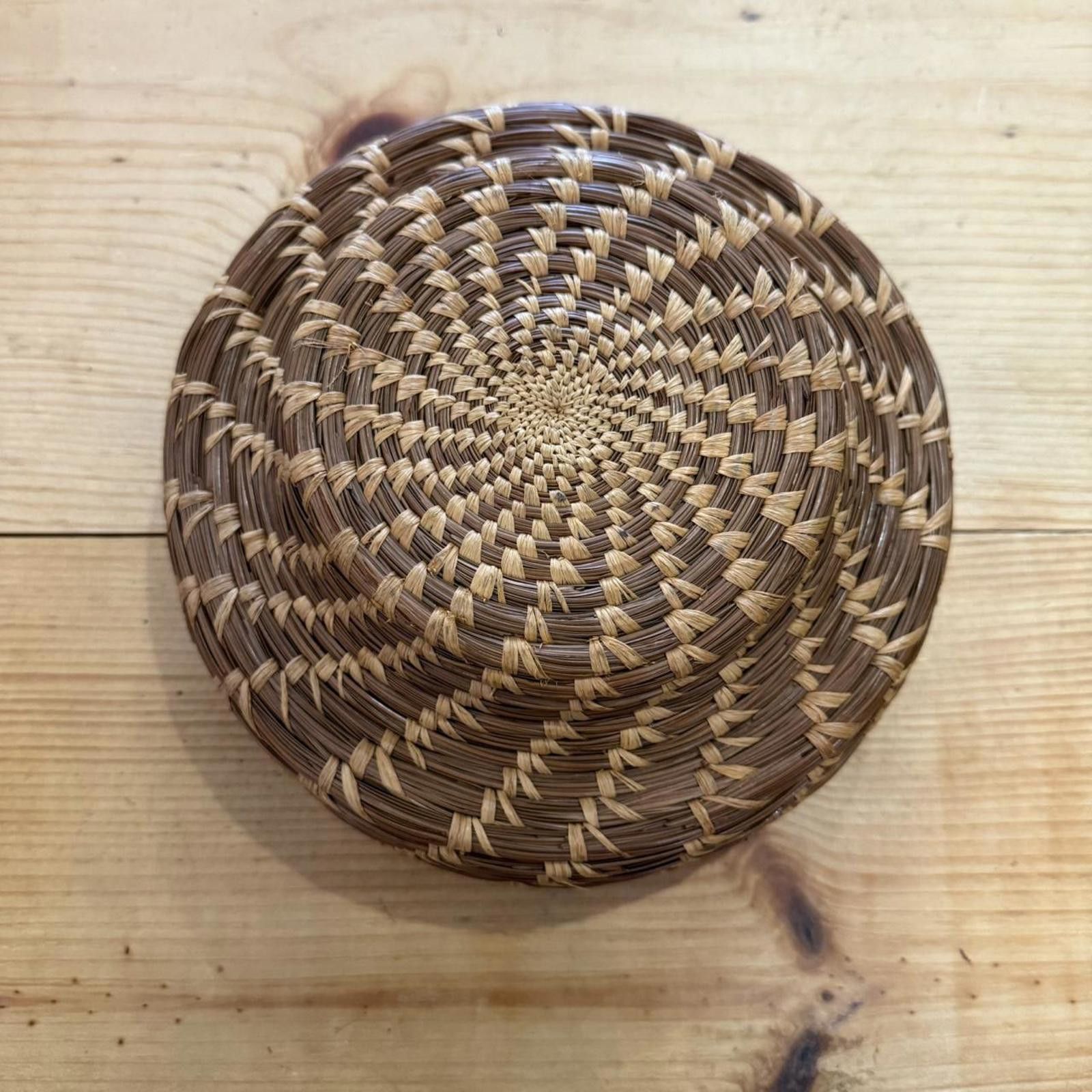 Other Vintage Circle Handmade Woven Basket Size ONE SIZE - 4 Thumbnail