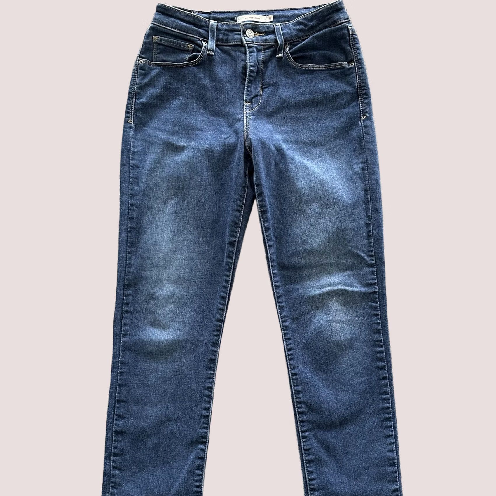 Levi's Levi’s Jeans Women’s Size 8 Mid Rise Skinny Stretch Denim Blue Medium Wash Size 30" / US 8 / IT 44 - 1 Thumbnail