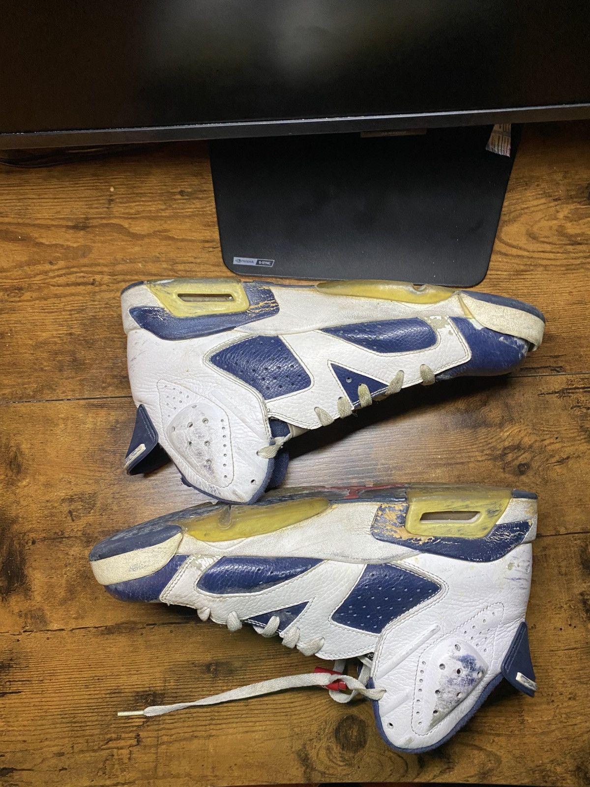 Jordan Brand Jordan 6 olympic Size US 10.5 / EU 43-44 - 2 Thumbnail