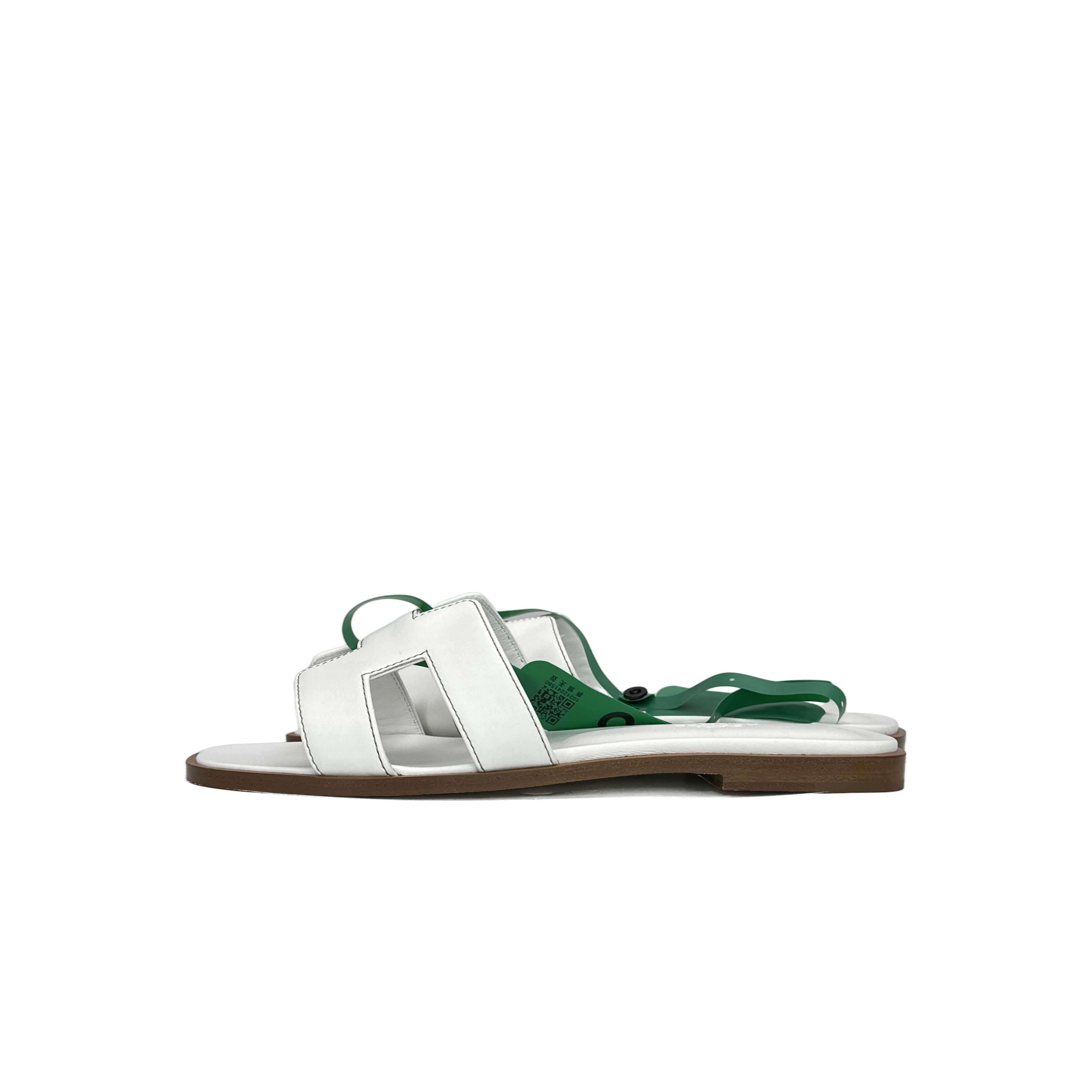 Hermes Hermes Oran Leather Sandals White Size 37 Size US 7 / IT 37 - 1 Thumbnail
