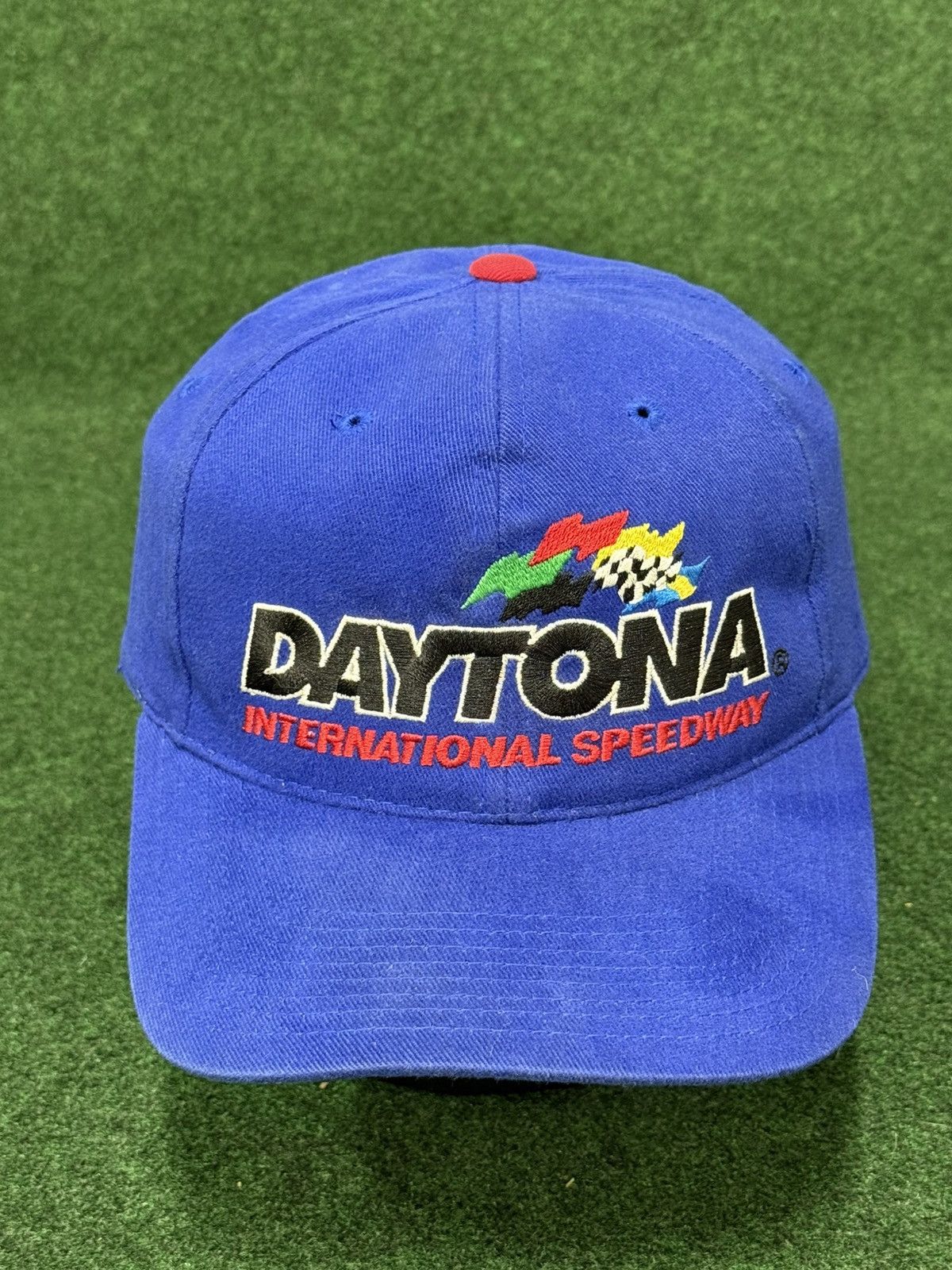 NASCAR Vintage 2000 Daytona International Speedway Hat Size ONE SIZE - 1 Thumbnail