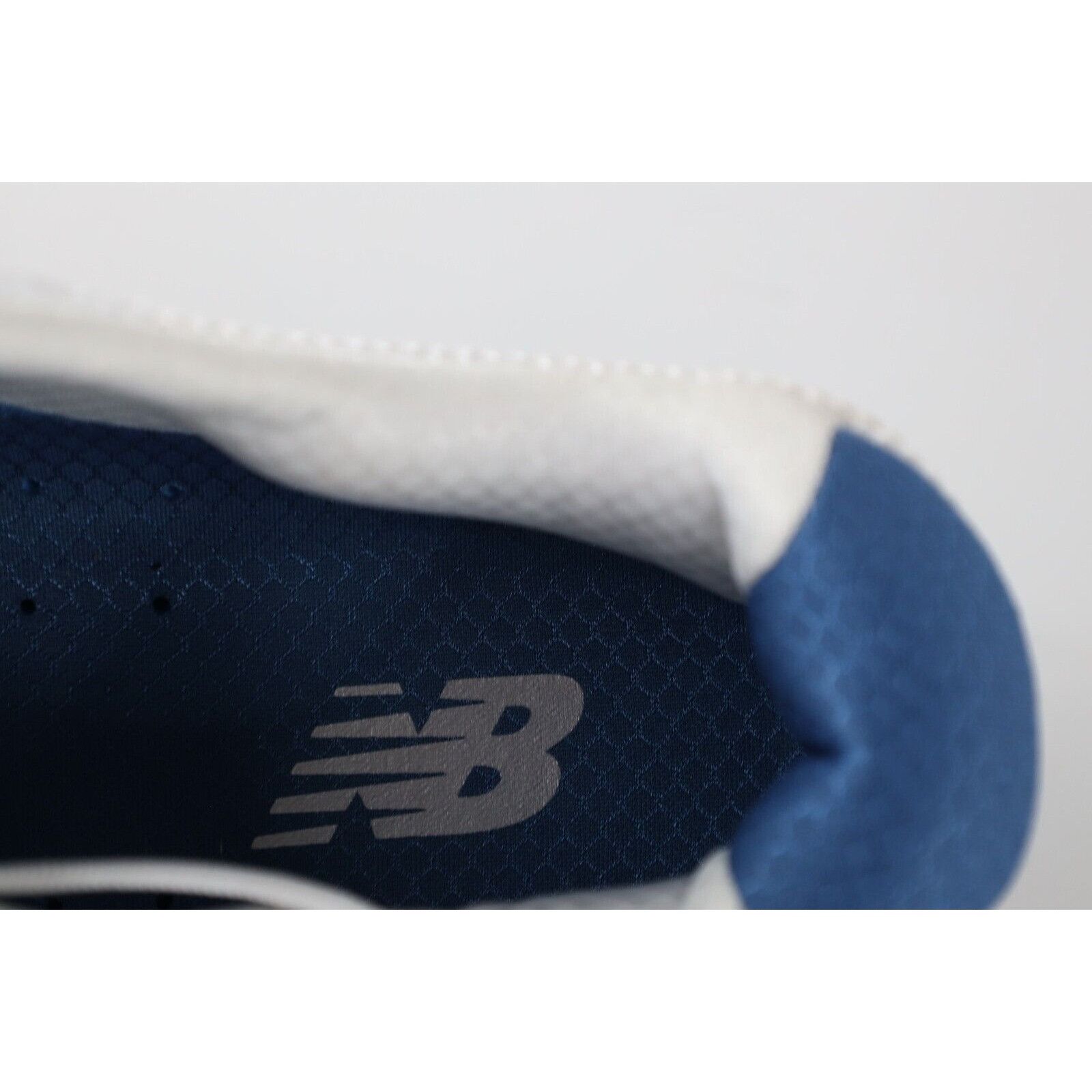 New Balance Vintage New Balance 847 Mens 9 2E Spell Out Running Shoes Size US 12 / EU 45 - 11 Thumbnail