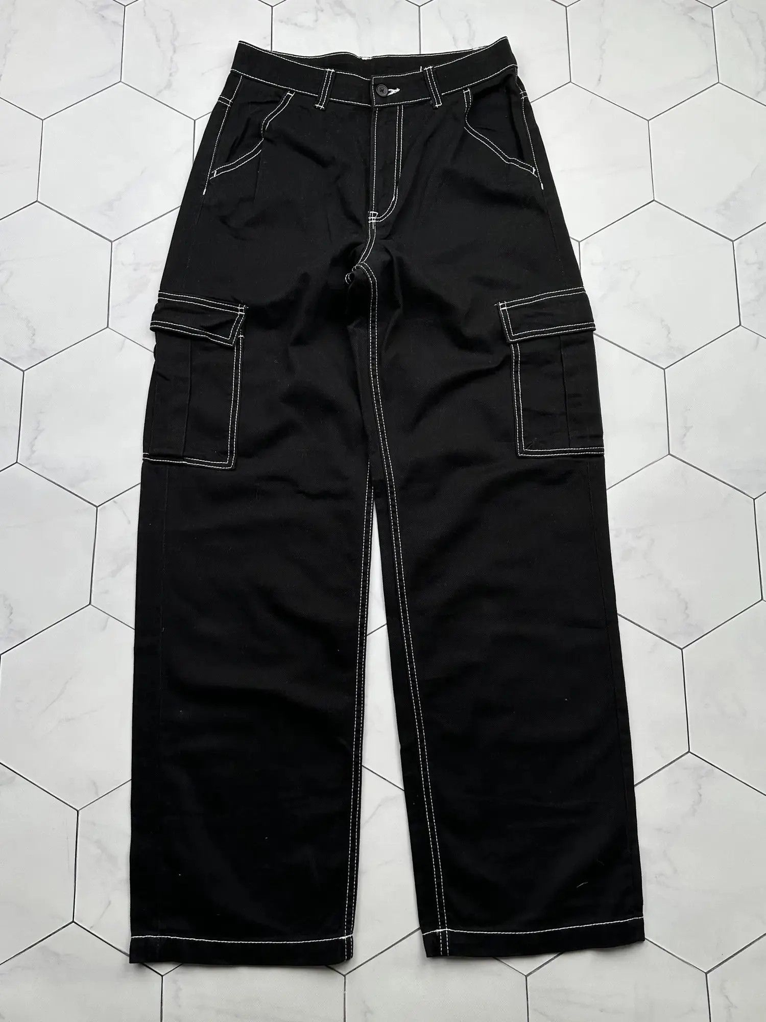 Vintage Vintage Wide Baggy Cargo Pants (B487)E2 Size 27" / US 4 / IT 40 - 1 Thumbnail