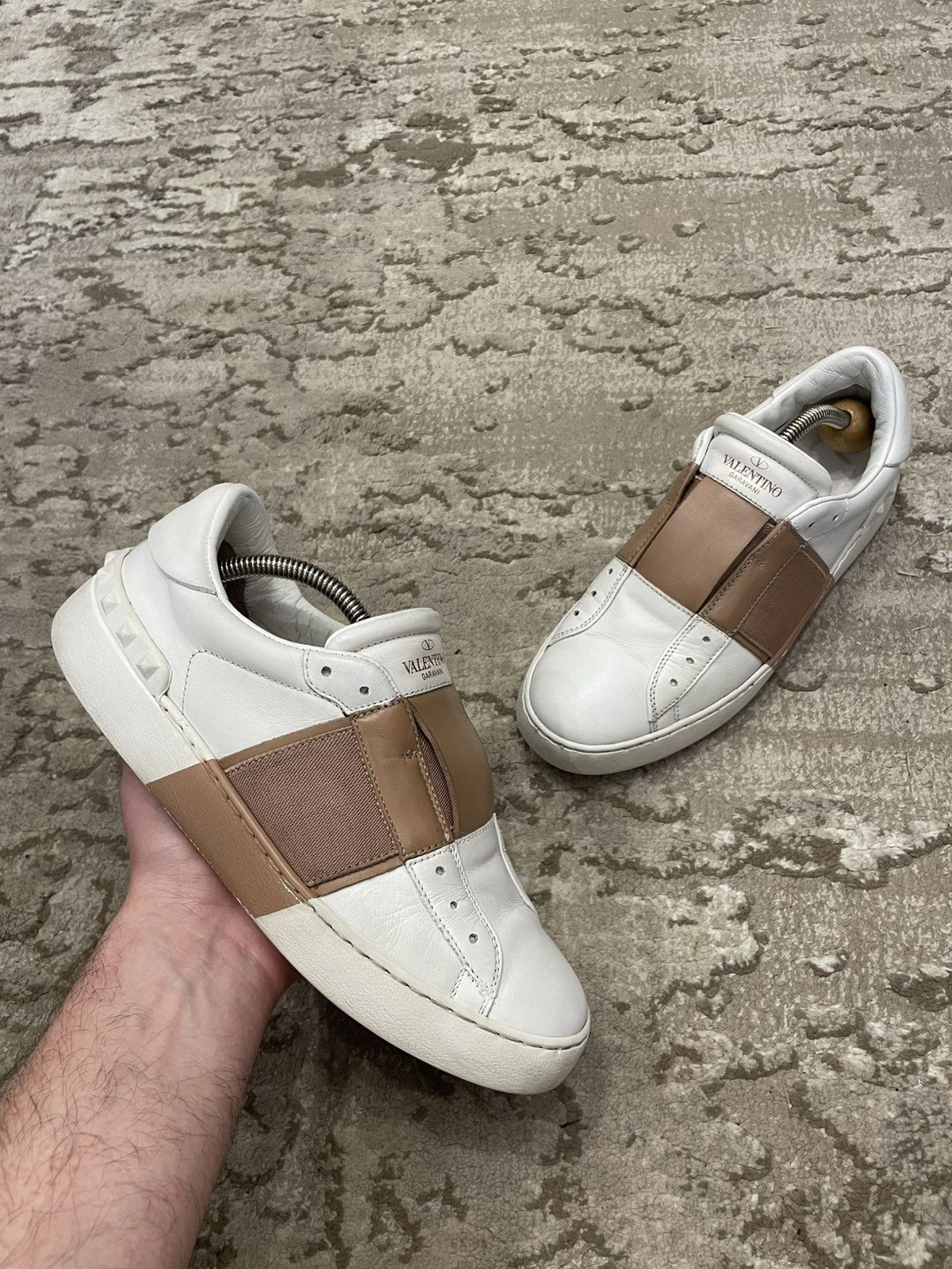 Valentino Valentino Garavani Rock stud White Sneaker Size UK 5 EUR 38 Size US 8 / IT 38 - 1 Thumbnail