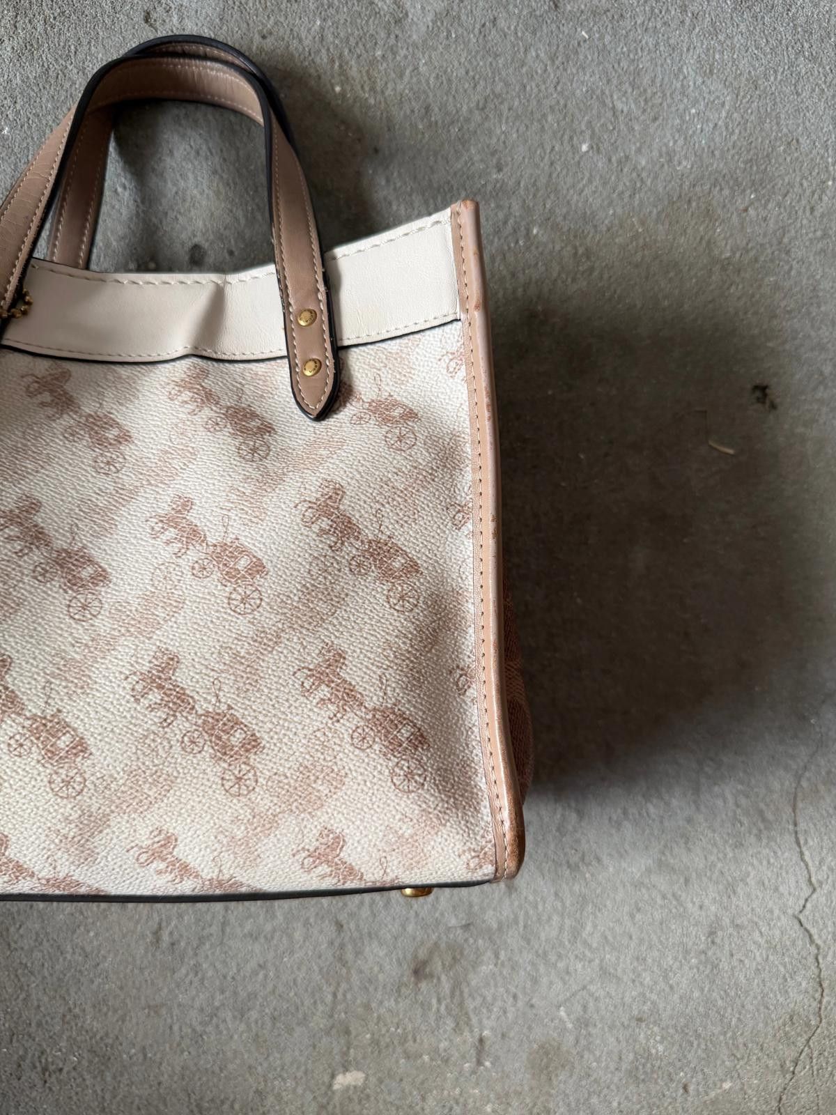 Coach Coach Field 22 Horse Carriage Tote Bag Brown/White Size ONE SIZE - 4 Thumbnail