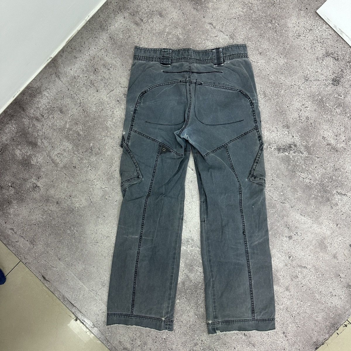 Helly Hansen Vintage 90s Helly Hansen Cargo washed distressed jeans y2k Size US 33 - 2 Thumbnail