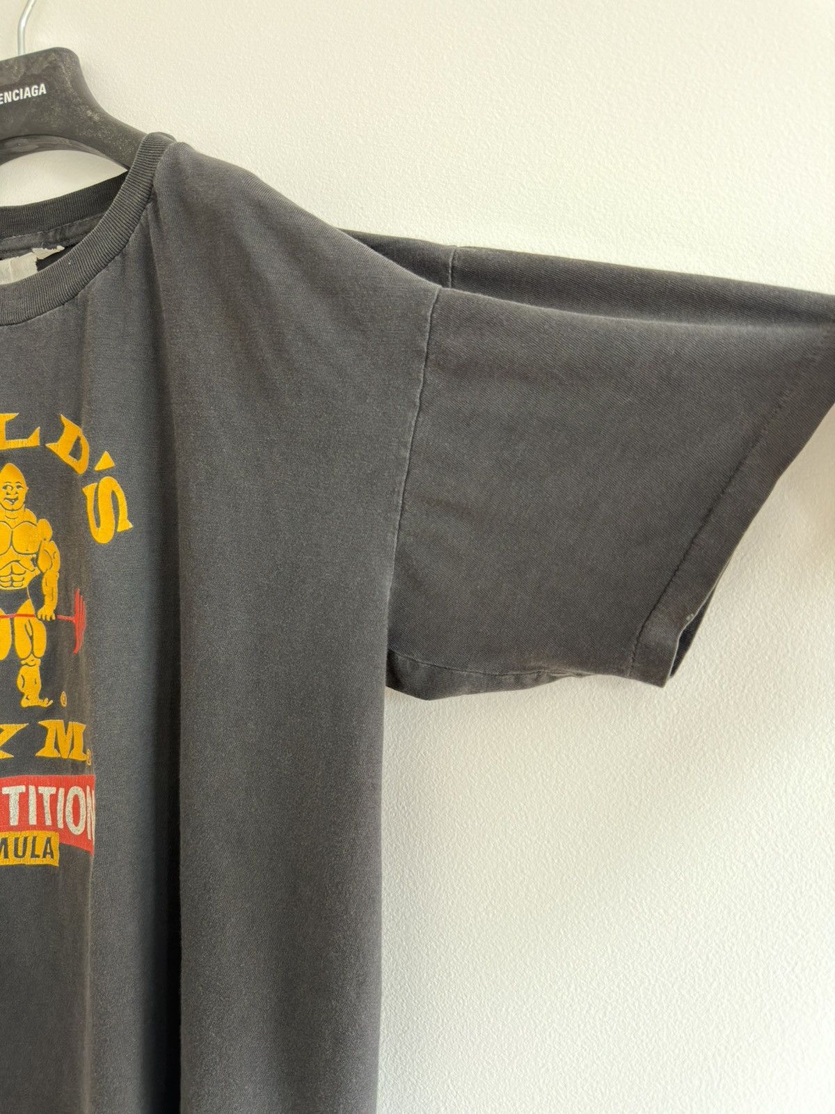 Vintage *RARE* VINTAGE 90s BODYBUILDING GOLD’S GYM COMPETITION TEE Size US XL / EU 56 / 4 - 6 Thumbnail