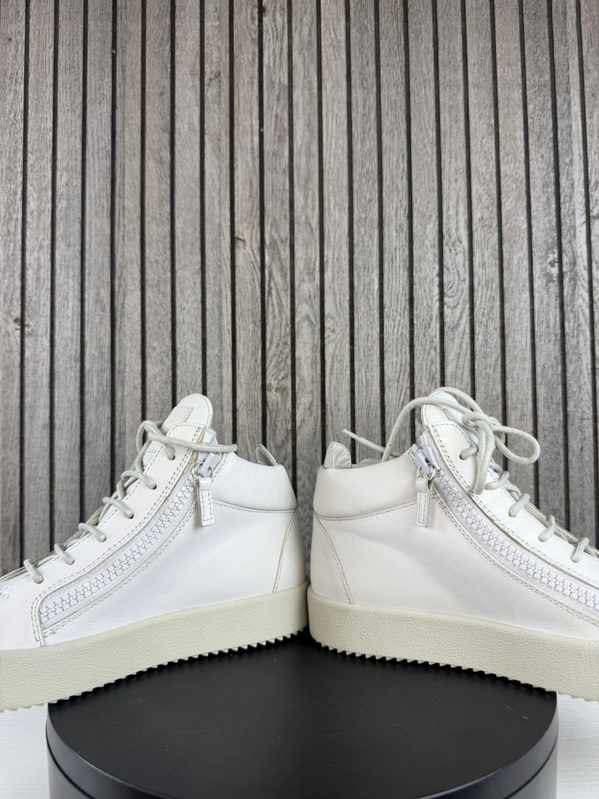 Giuseppe Zanotti 2000s Kanye west Giuseppe Zanotti Triple Wing White sz 40 Size US 7.5 / EU 40-41 - 7 Thumbnail