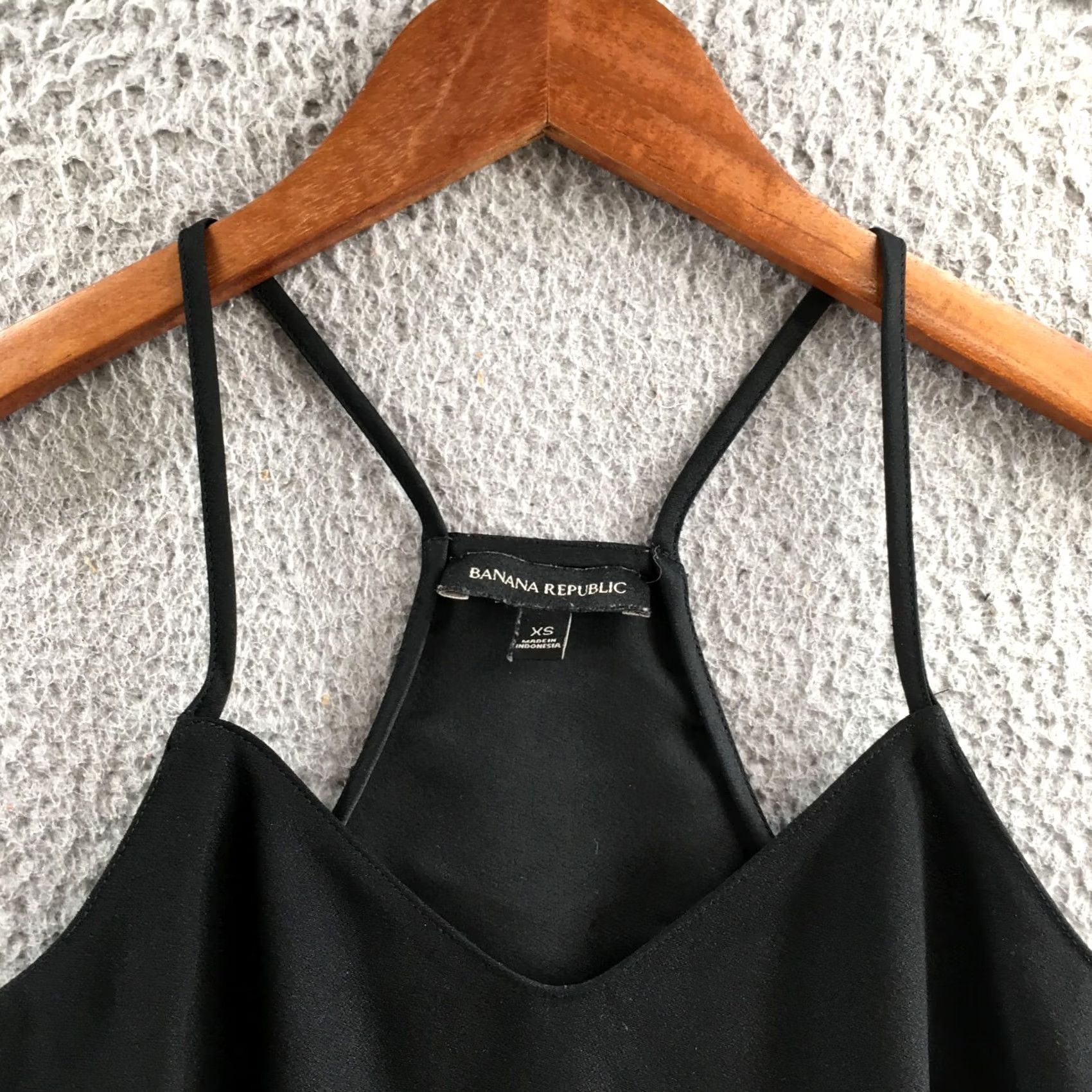 Banana Republic Banana Republic Camisole Womens XS Black Spaghetti Strap Tank Top Size XS / US 0-2 / IT 36-38 - 3 Thumbnail