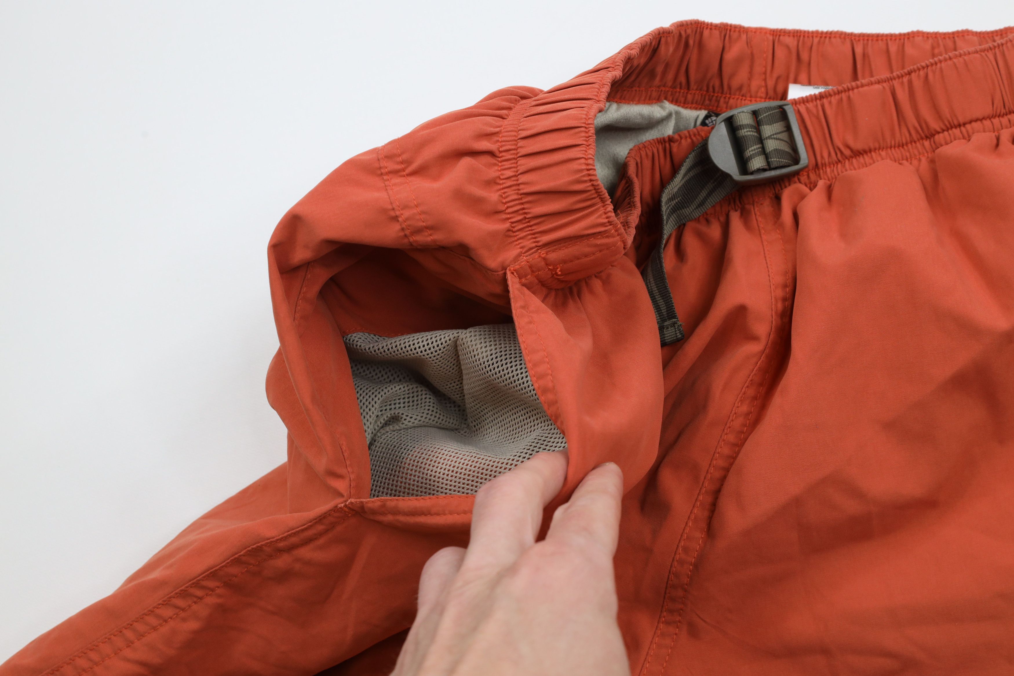 Columbia × Vintage Vintage Columbia Out Lined Belted Above Knee Shorts Size US 32 / EU 48 - 8 Thumbnail