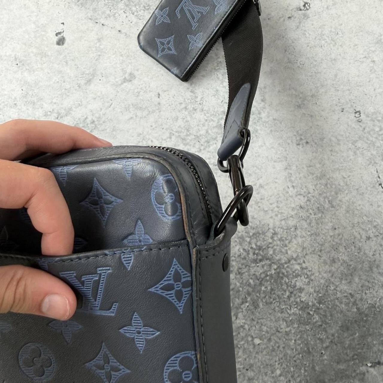 Louis Vuitton Louis vuitton blue shadow monogram duo messenger Size ONE SIZE - 5 Thumbnail
