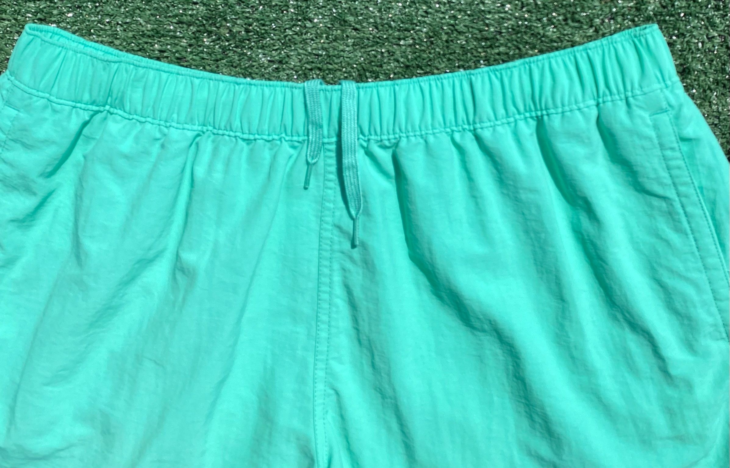 Patagonia Patagonia Barely Baggies Teal Green Shorts W/ Pockets XL Size 38" / US 16 / IT 52 - 2 Thumbnail