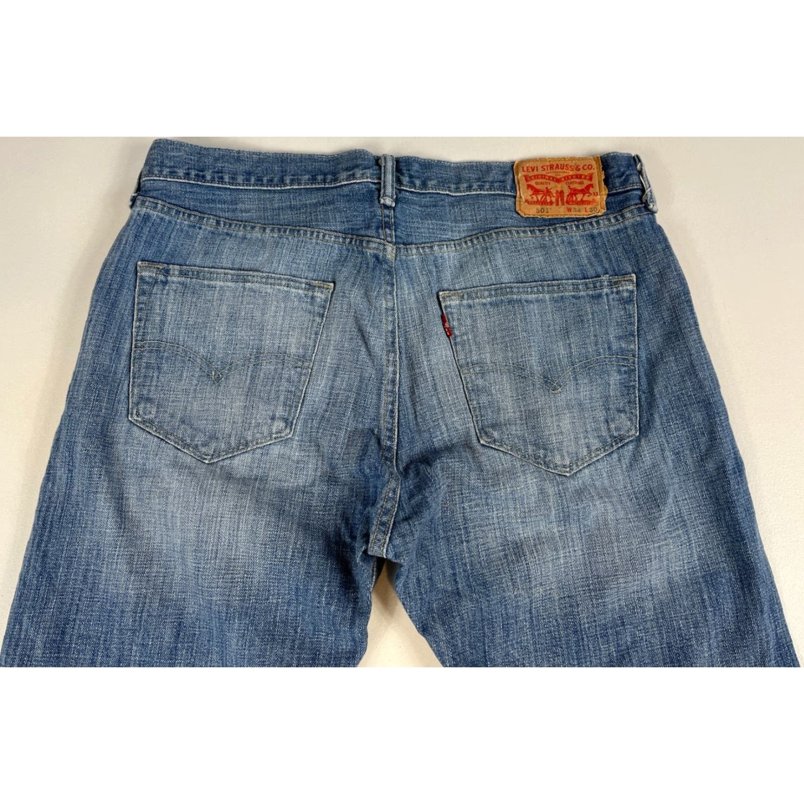 Levi's Levi's 501 Jeans Medium Wash Regular Size 34x30 Blue 5-Pocket Denim Straight Mens Jeans Size US 34 / EU 50 - 5 Thumbnail