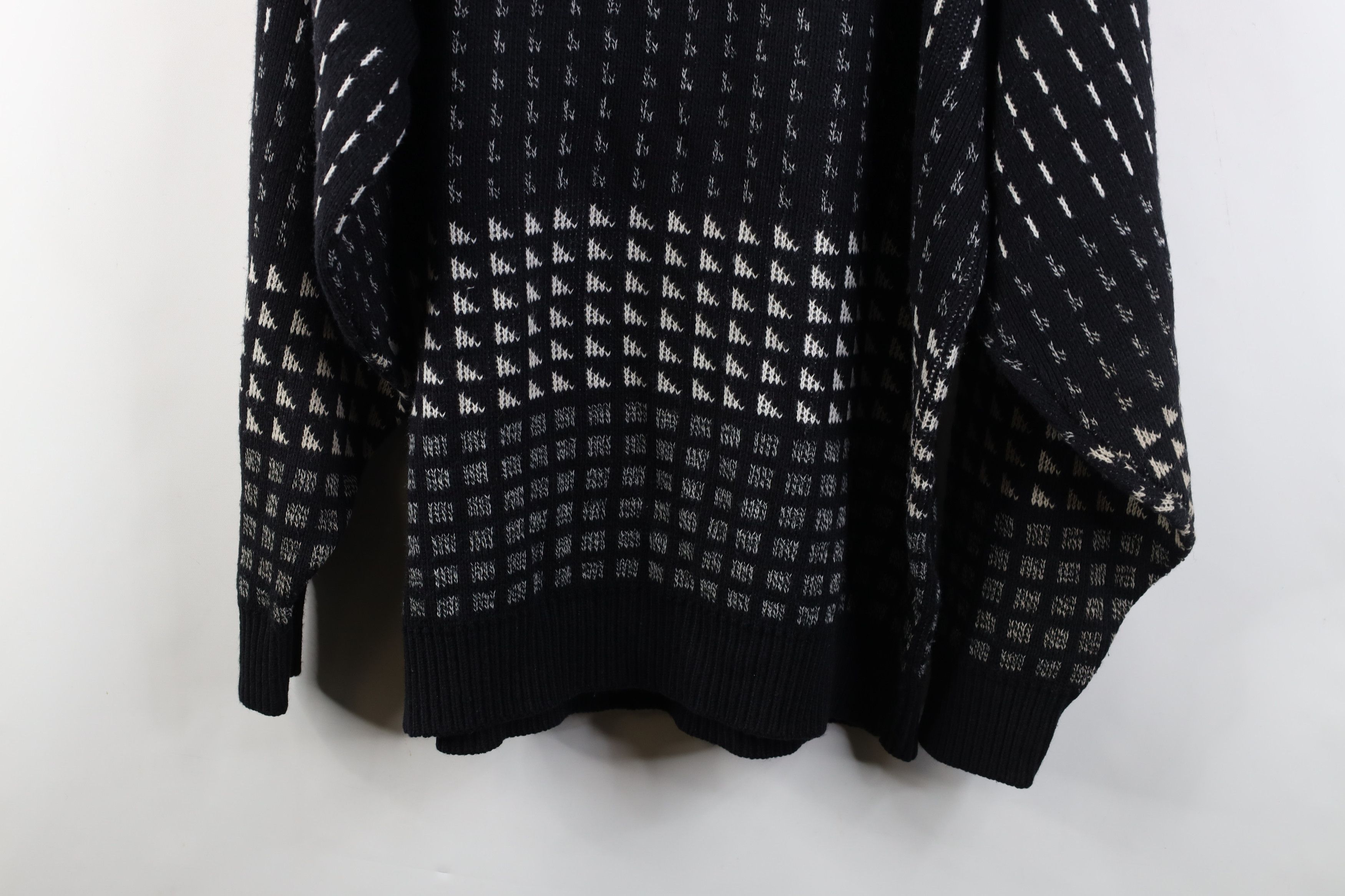 Vintage Vintage 90s Streetwear Geometric Knit Crewneck Sweater USA Size US XXL / EU 58 / 5 - 12 Thumbnail