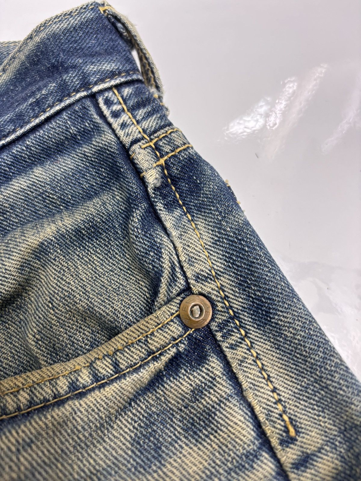 Lee 🔥Vintage Steal🔥Lee Cowboy Selvedge Denim Jeans Distressed Size US 31 - 13 Thumbnail