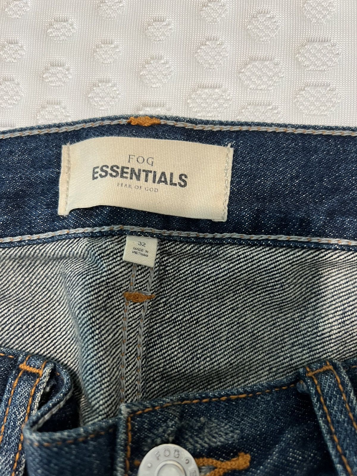 Fear of God Fear of God Essentials Distressed Denim Size US 32 / EU 48 - 4 Thumbnail