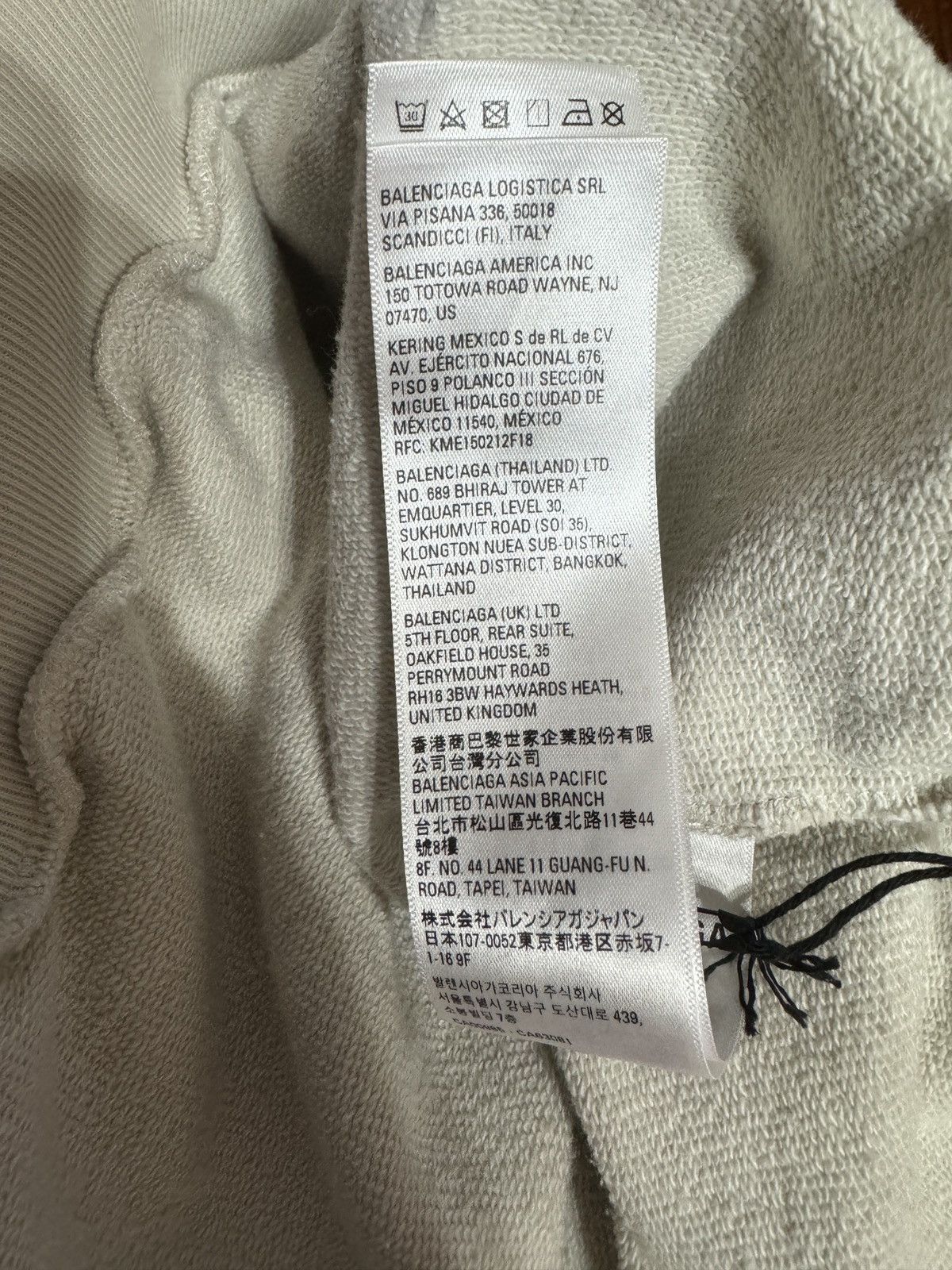 Balenciaga Balenciaga AW22 Be Different Hoodie Sz.3 Size US L / EU 52-54 / 3 - 10 Thumbnail