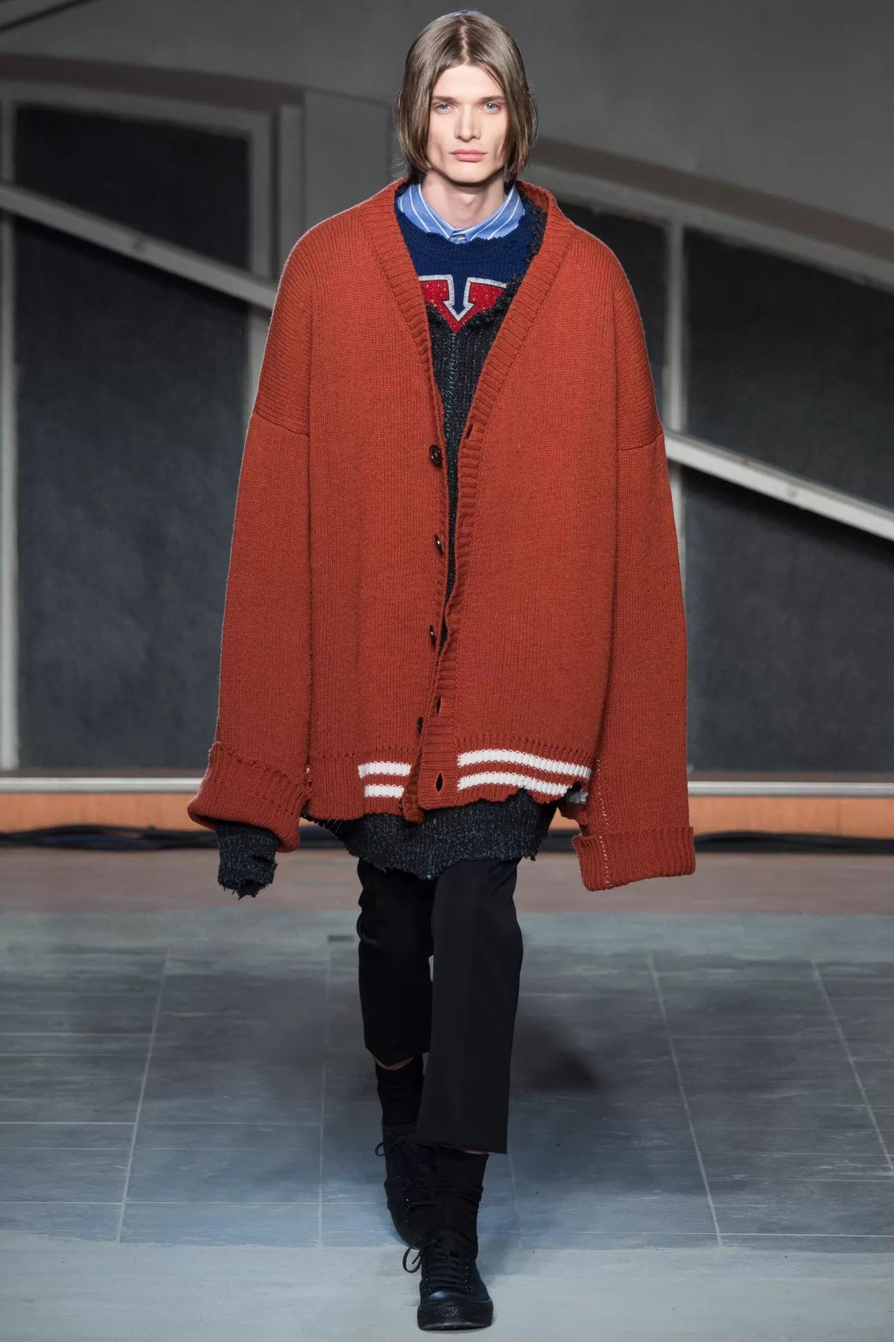 Raf Simons Raf Simons 16FW Distressed V-neck Wool Cardigan One Size Size US M / EU 48-50 / 2 - 8 Thumbnail