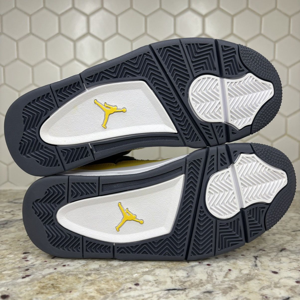 Jordan Brand Size 5.5-Jordan 4 Lightning (2021) CLEAN NO BOX SHIP ASAP Size US 5.5 / EU 38 - 10 Thumbnail