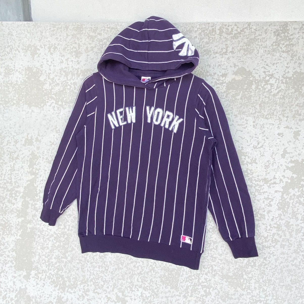 Other Vintage Yankees Big Logo Embroidered Hoodie Sweater Purple Size US M / EU 48-50 / 2 - 2 Thumbnail