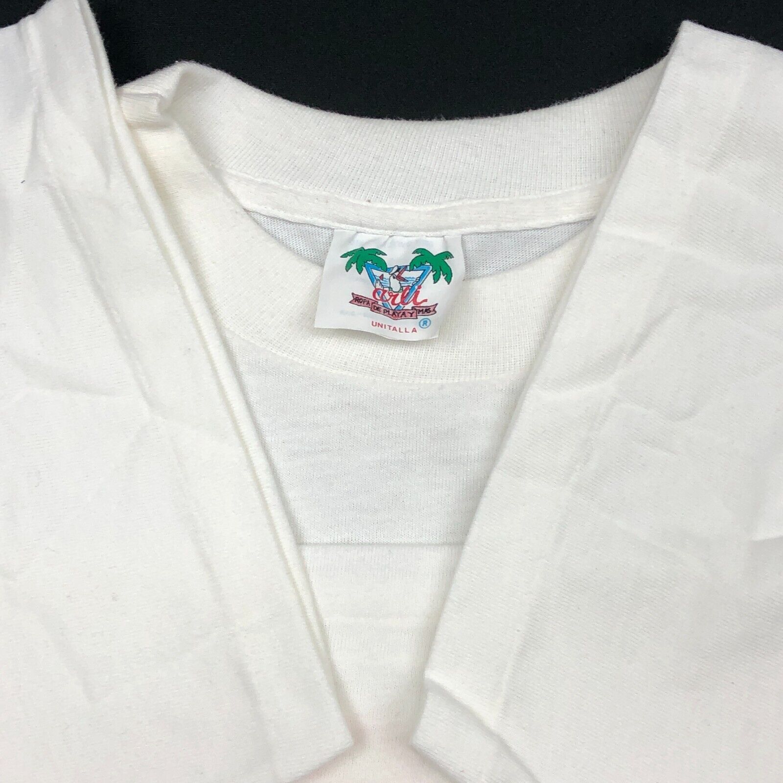 Vintage Vintage 90s Puerto Vallarta Way Cool Parrots Tee Size XL Size US XL / EU 56 / 4 - 4 Thumbnail