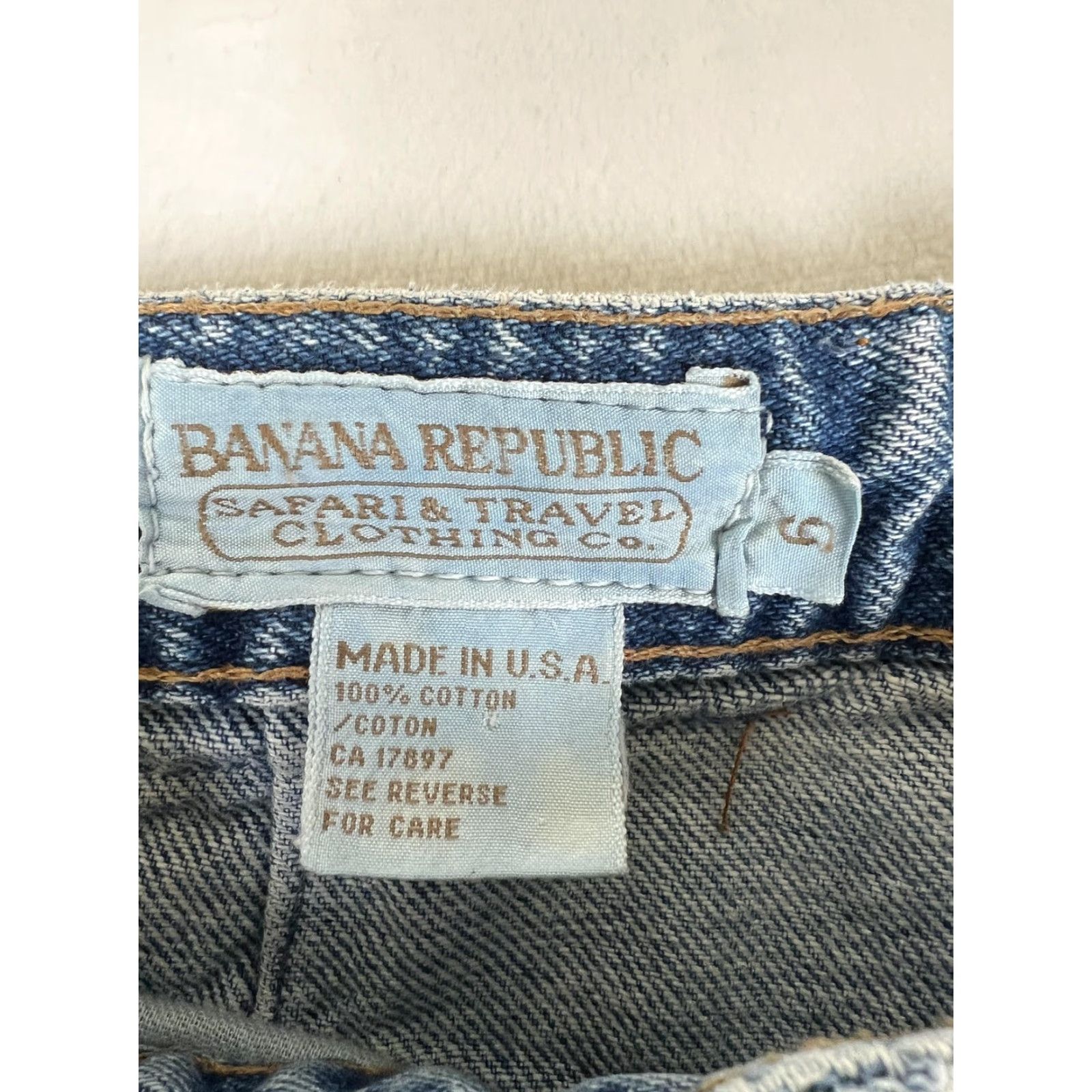 Banana Republic VINTAGE Banana Republic Jeans Womens 6 Blue Med Wash High Waist Mom USA Jeans Womens 6 Blue Med Wash High Rise Regular Fit Five-Pocket Design Denim Size 28" / US 6 / IT 42 - 7 Thumbnail