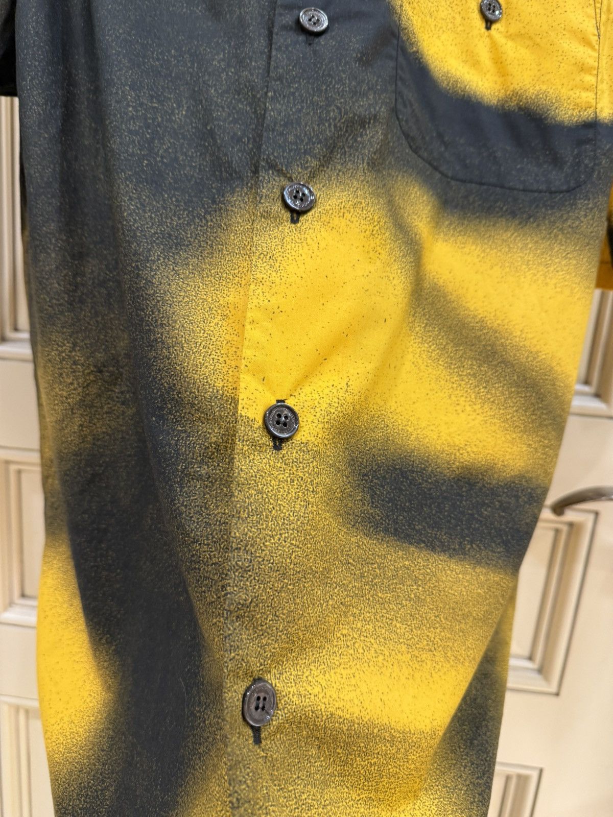 Alexander McQueen Graffiti spray shirt in yellow size15+ Size US M / EU 48-50 / 2 - 16 Thumbnail