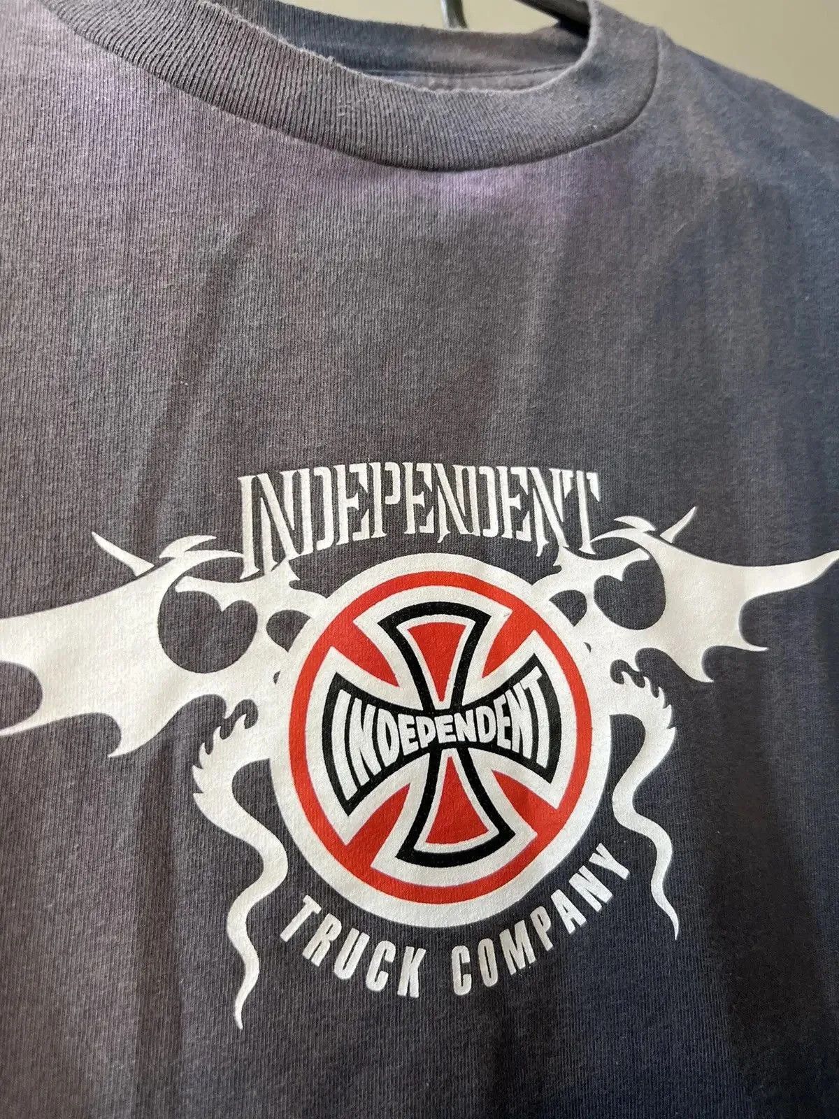 Vintage Vintage Y2K Independent faded t-shirt crash distressed USA Size US M / EU 48-50 / 2 - 4 Thumbnail