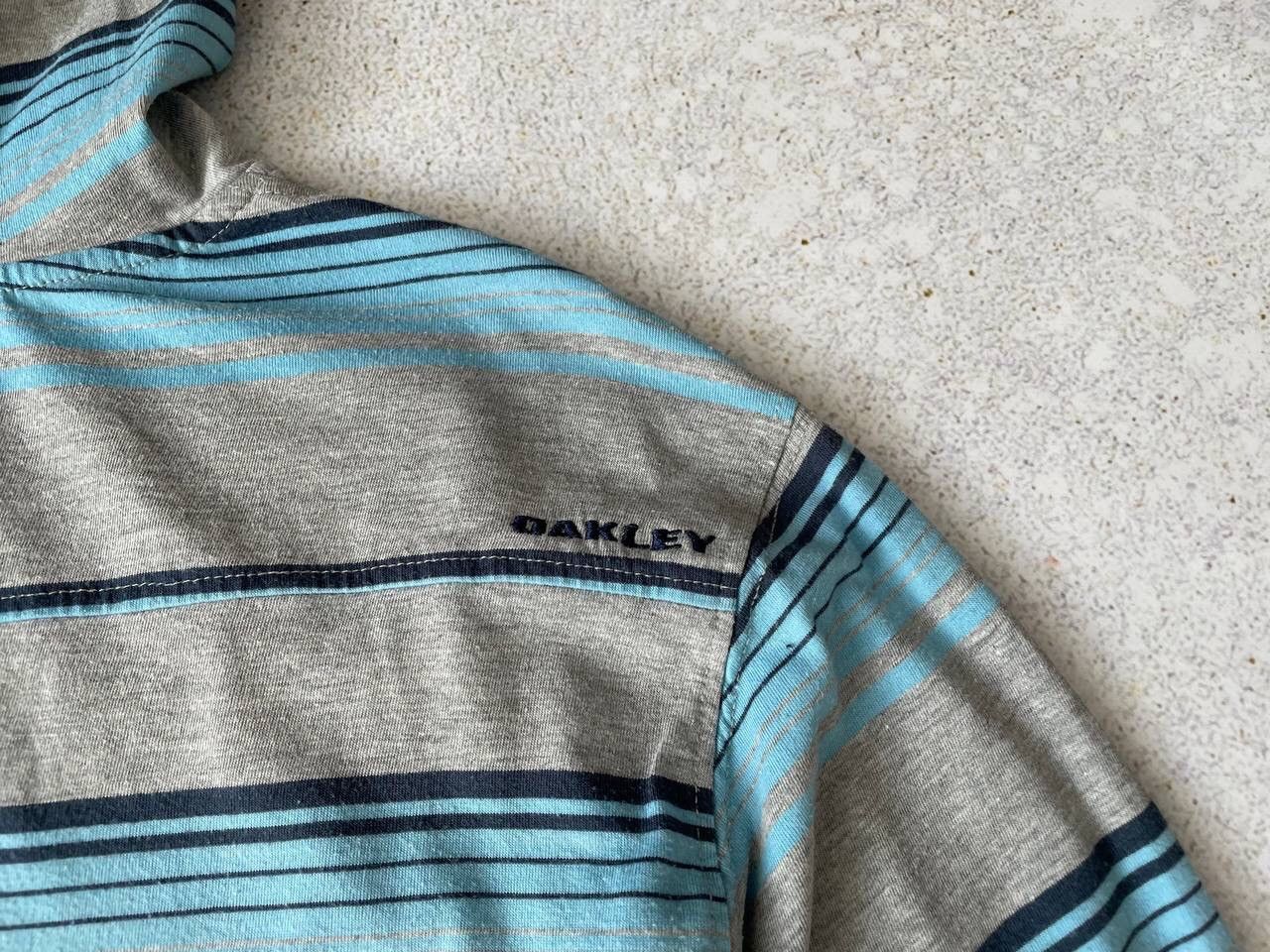 Oakley × Vintage Vintage Oakley Grey Hoodie Size XL Y2K Rare Item Size US XL / EU 56 / 4 - 7 Thumbnail
