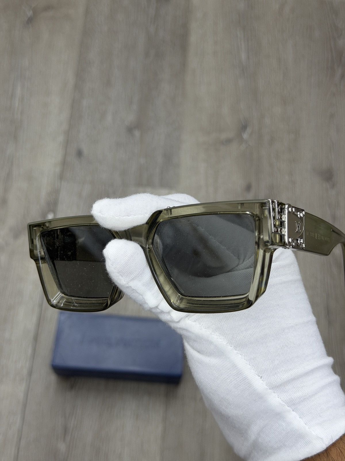 Louis Vuitton Louis Vuitton 1.1 Millionaires Sunglasses Light Green Z1971W Size ONE SIZE - 5 Thumbnail
