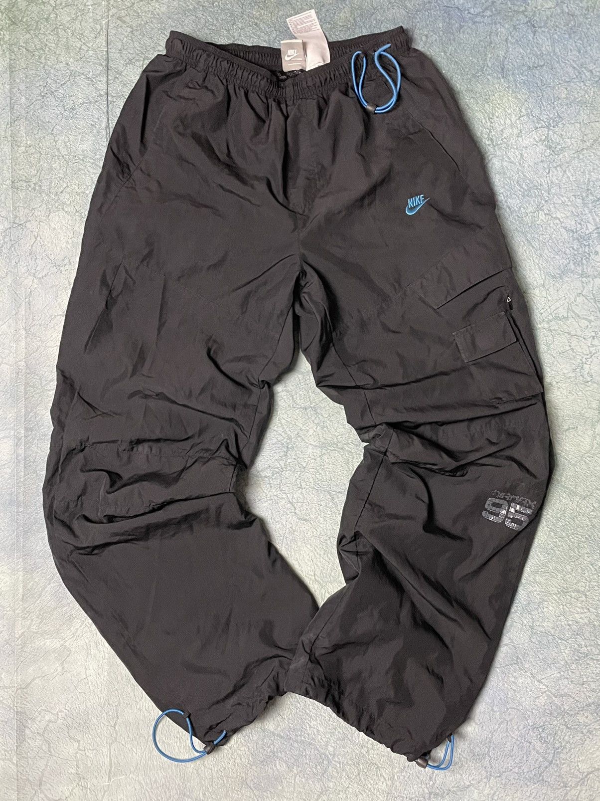 Nike Nike air max 95 nylon pants vintage Size US 32 / EU 48 - 1 Thumbnail