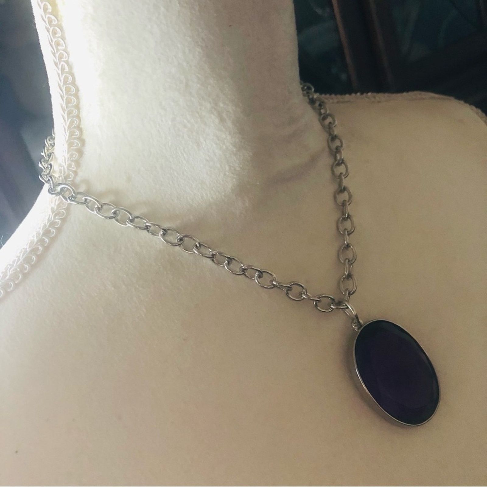 Jewelry Large faceted purple glass cabochon stone necklace Size ONE SIZE - 4 Thumbnail