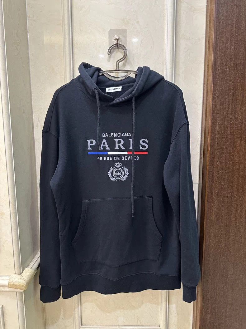 Balenciaga Balenciaga Crown Embroidery Hoodie XS - dmc Size US XS / EU 42 / 0 - 1 Thumbnail
