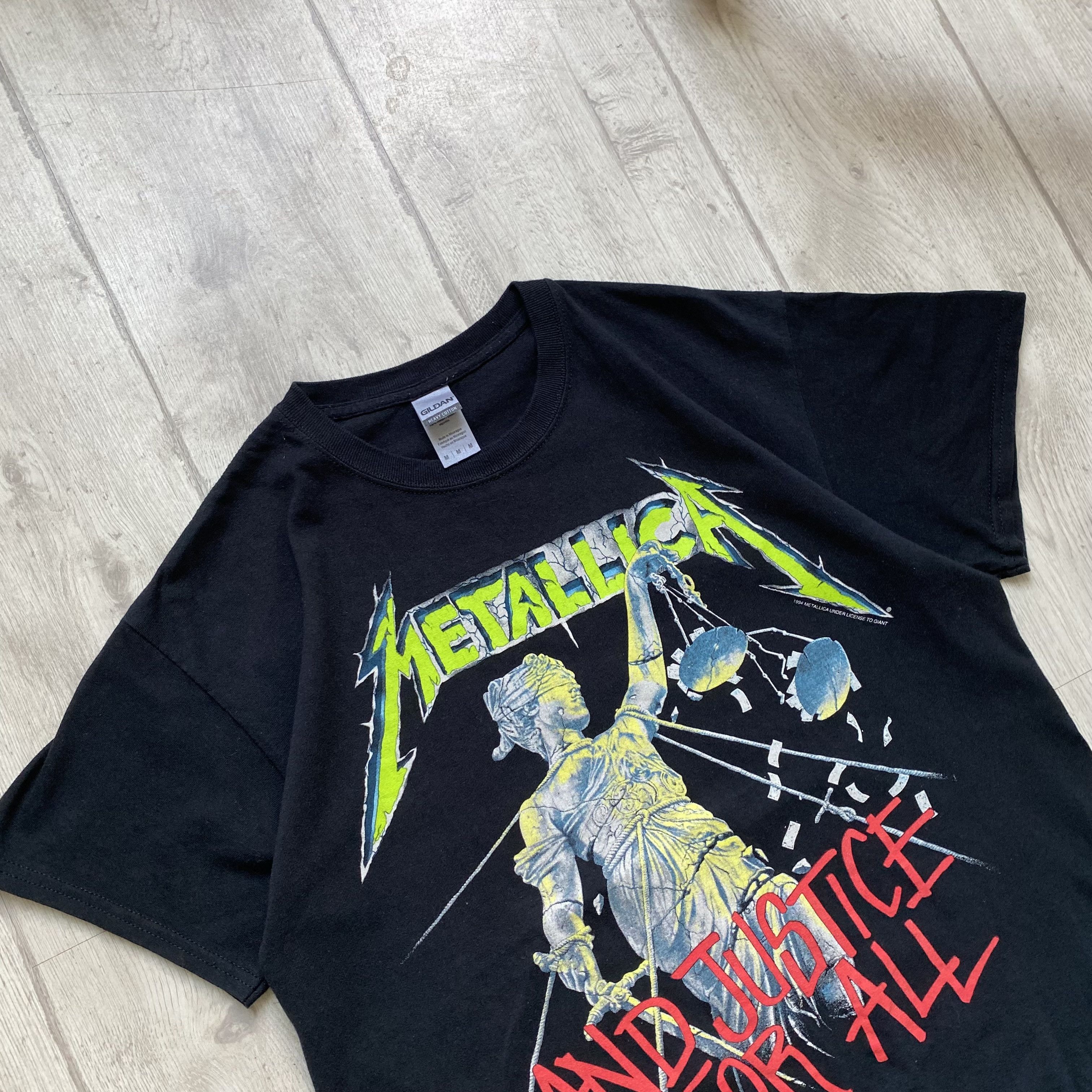 Band Tees 🎸 Metallica Rock band tee Big logo Vintage style tshirt Size US M / EU 48-50 / 2 - 5 Thumbnail