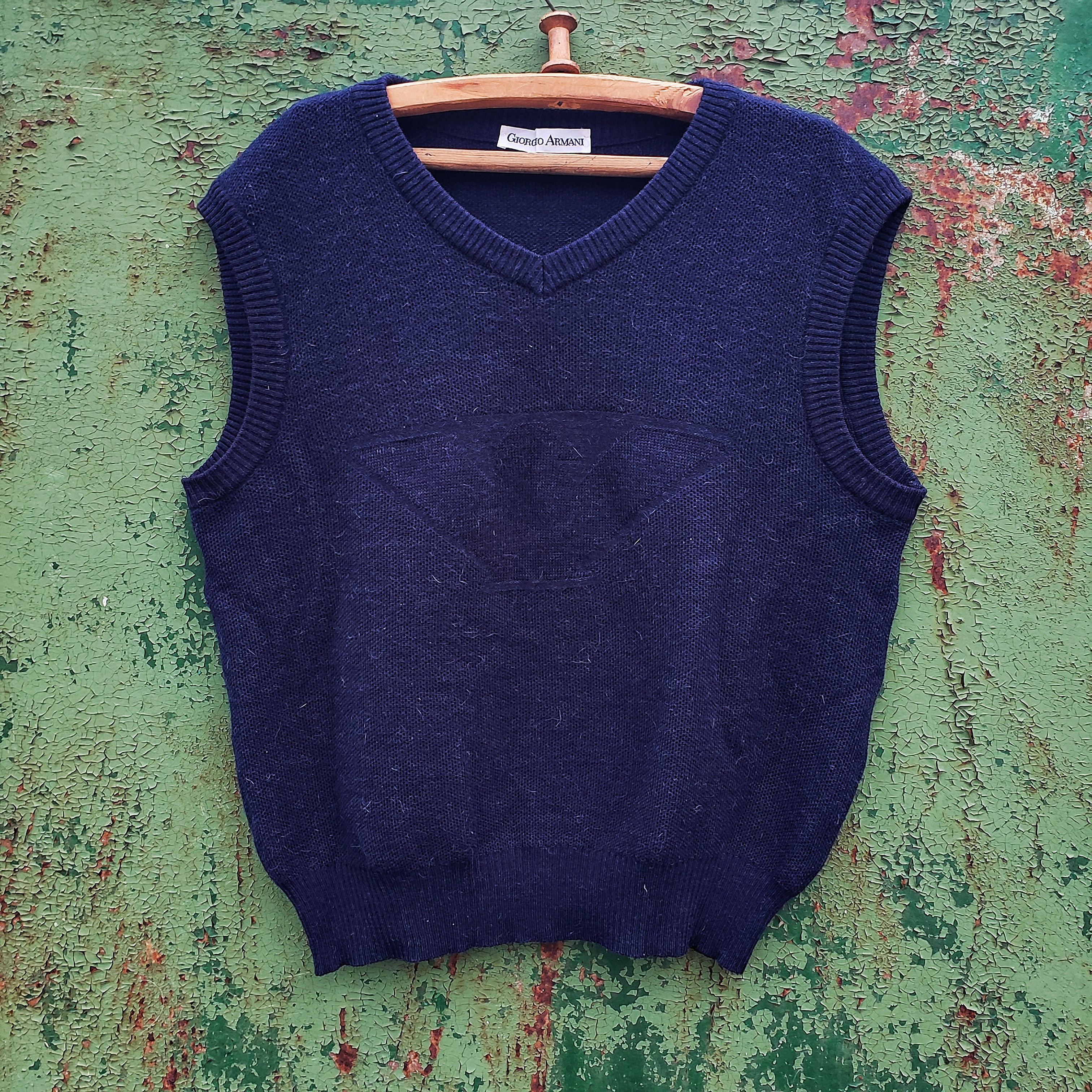 Giorgio Armani Giorgio Armani Vintage Sleevess Size US M / EU 48-50 / 2 - 1 Thumbnail