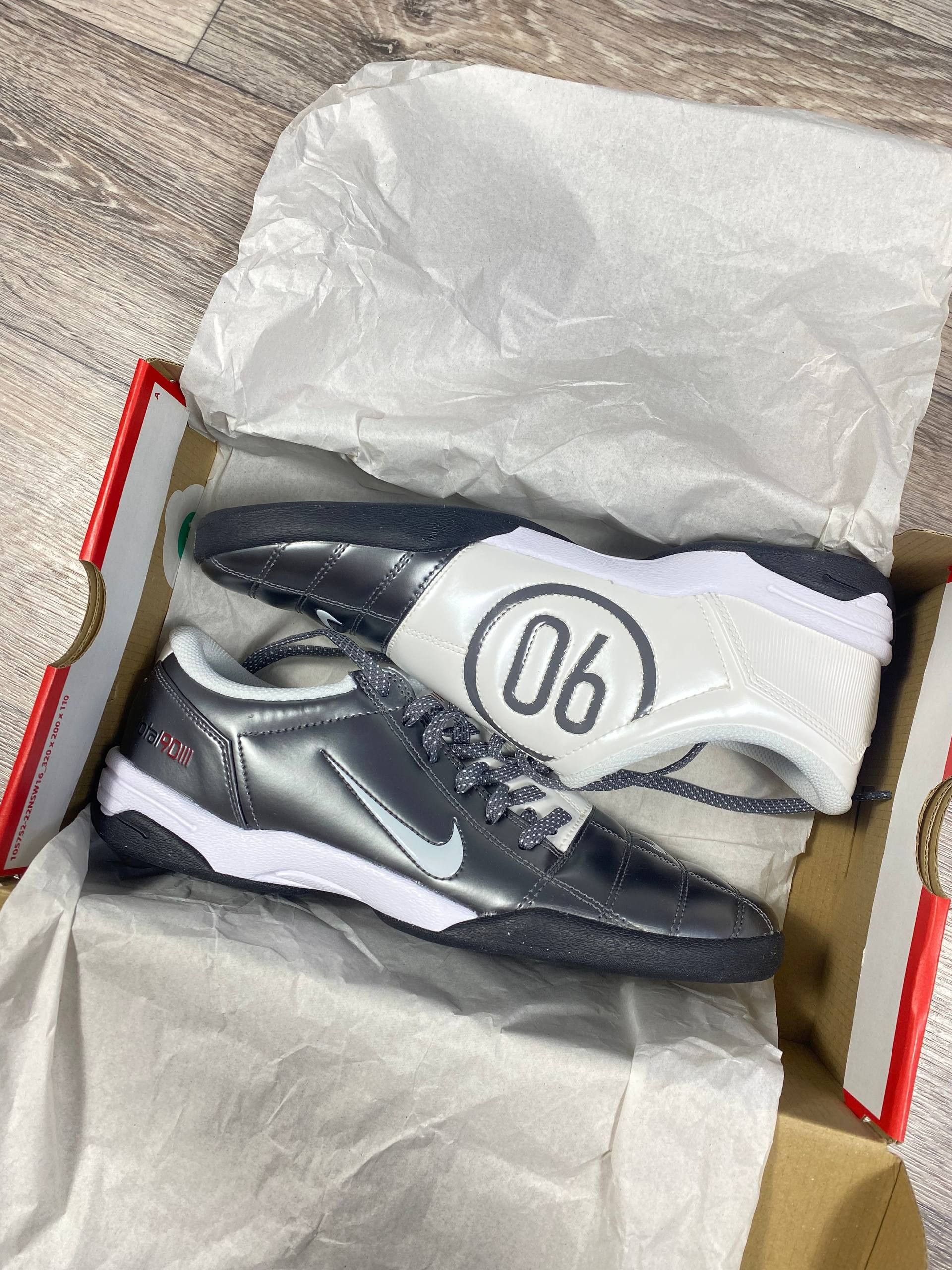 Nike Nike Total 90 Indoor Silver Athletic Shoe US 9 HQ2851-001 Size US 9 / EU 42 - 1 Thumbnail
