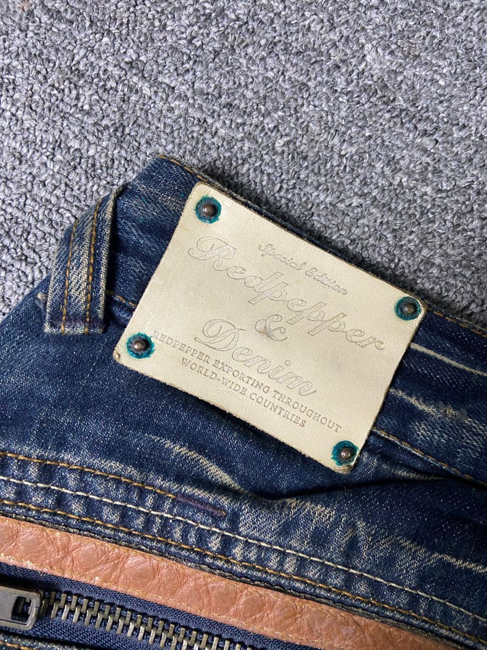 Japanese Brand 🔥Vintage RED PEPPER Distressed Denim Jeans🔥 (136) Size US 32 / EU 48 - 3 Thumbnail