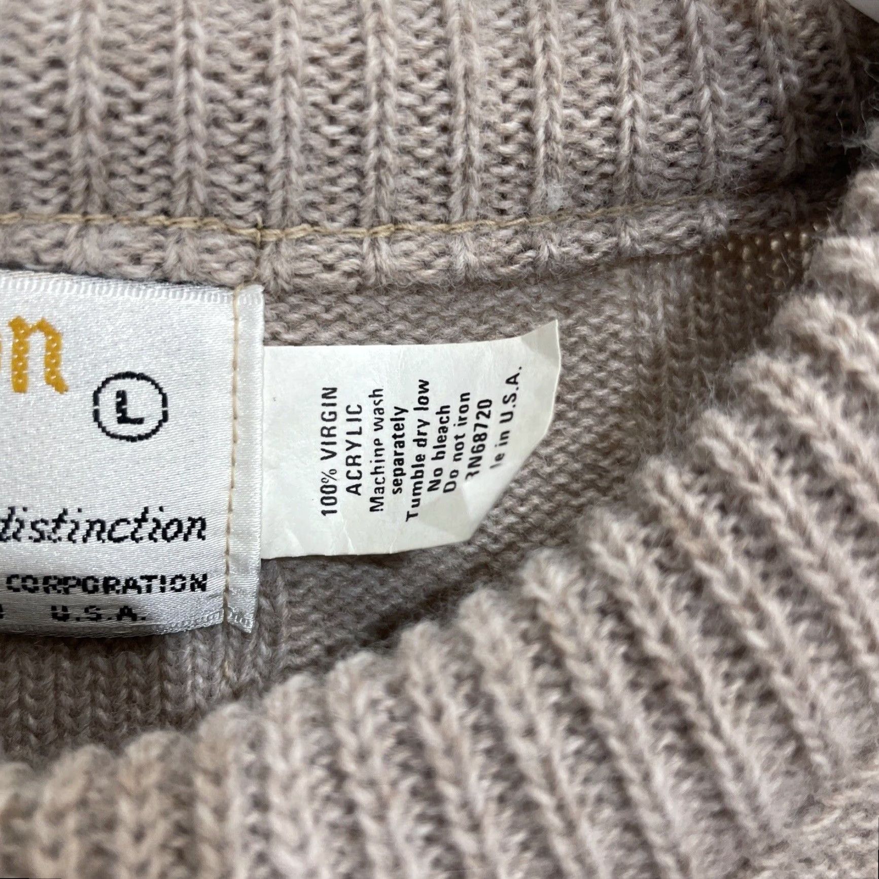 London Fog VINTAGE London Fog Sweater Men Large Knit Crew Neck Tan Geometric Pattern USA 90s Pullover Knits Size US L / EU 52-54 / 3 - 3 Thumbnail